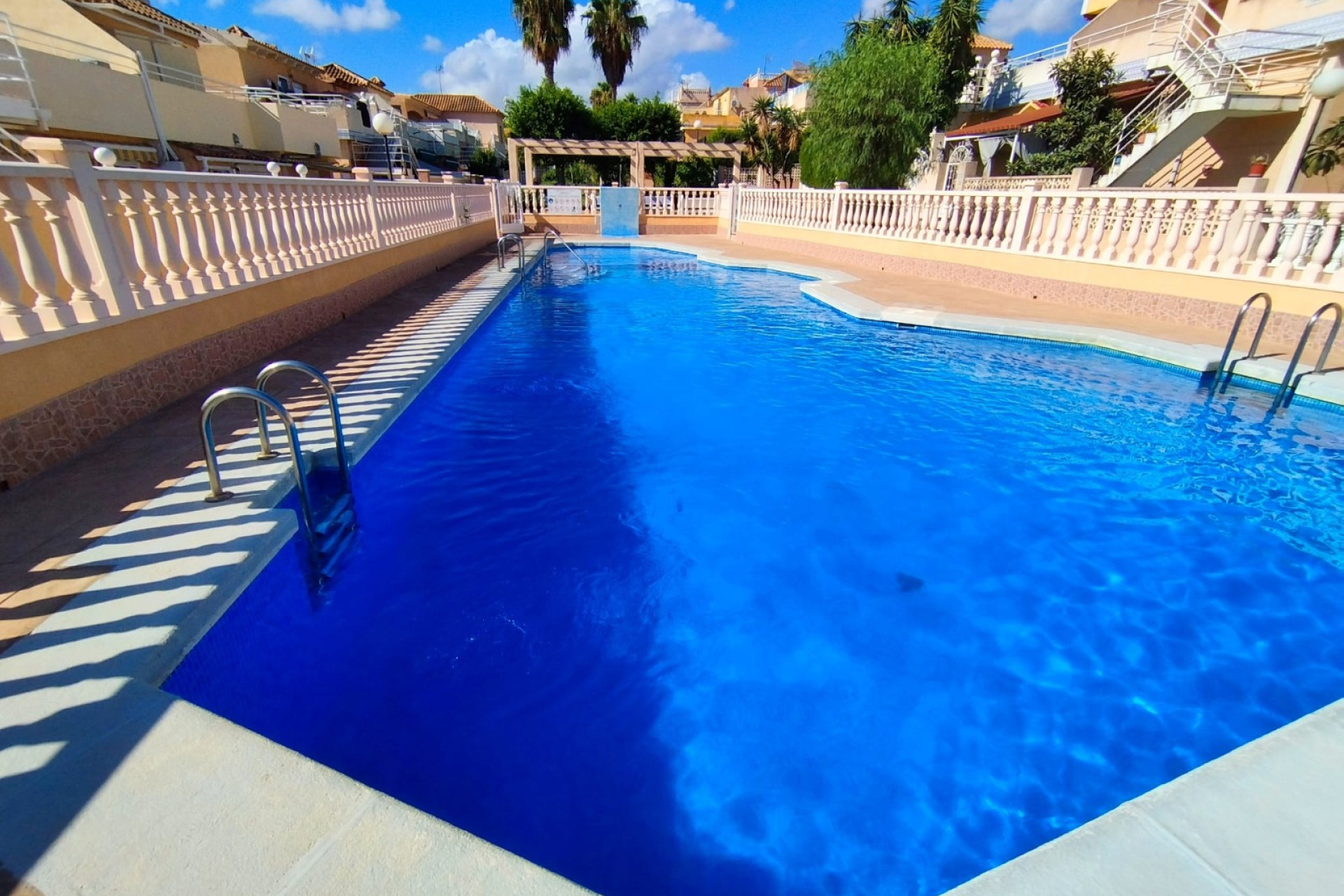 Herverkoop - Herenhuis - Torrevieja - Los Balcones