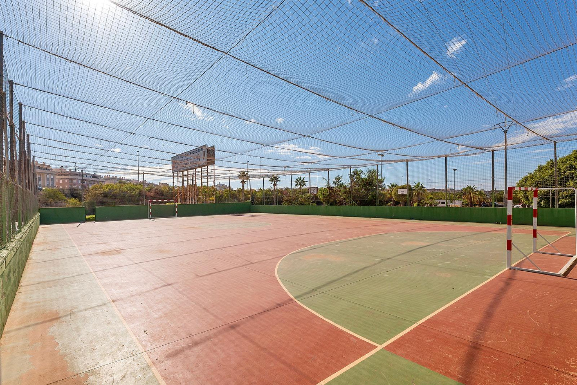 Herverkoop - Herenhuis - Torrevieja - Parque de las Naciones