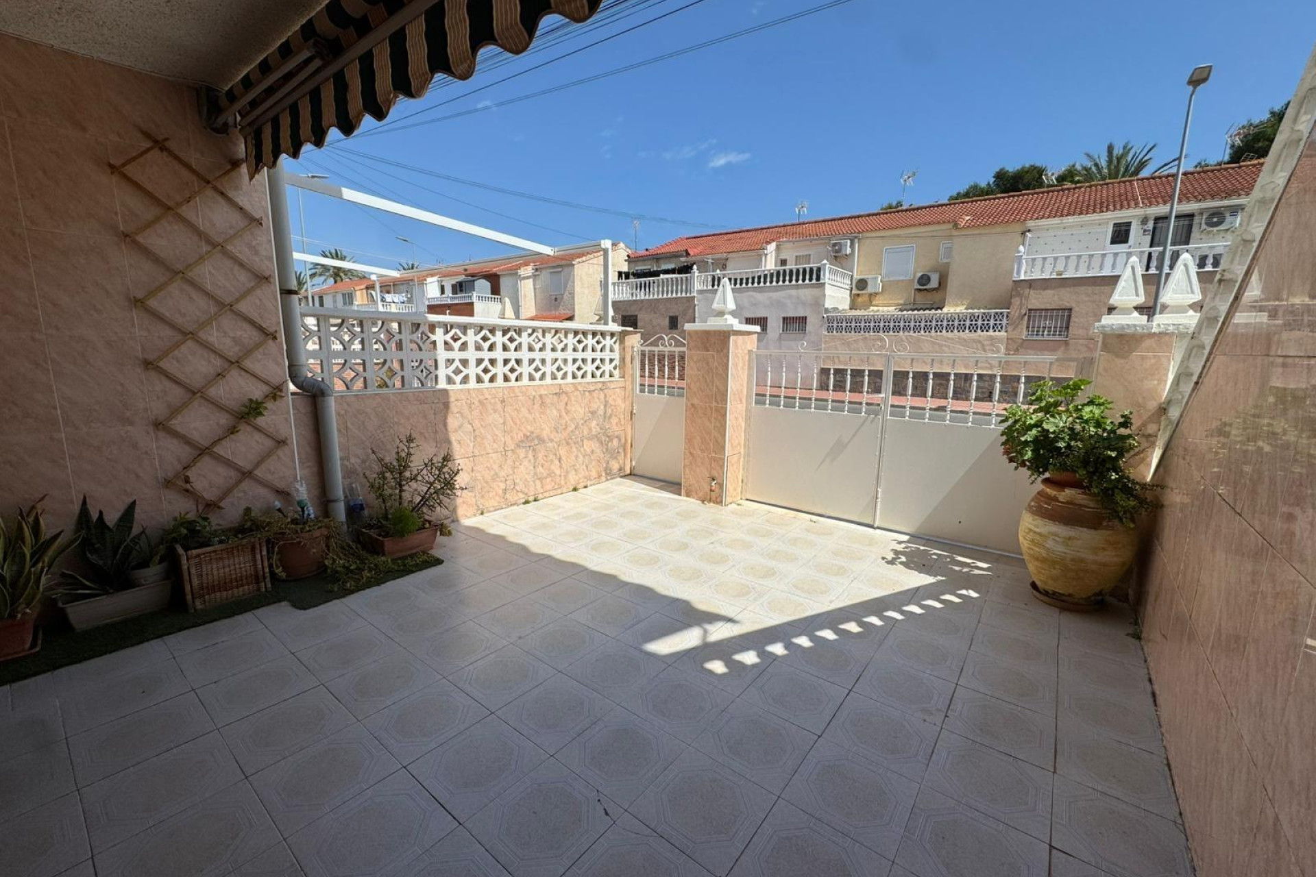Herverkoop - Herenhuis - Torrevieja - Playa de los Naufragos