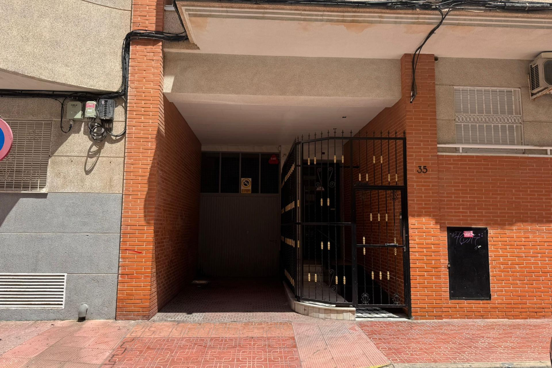 Herverkoop - Parking - Torrevieja - Estacion de autobuses
