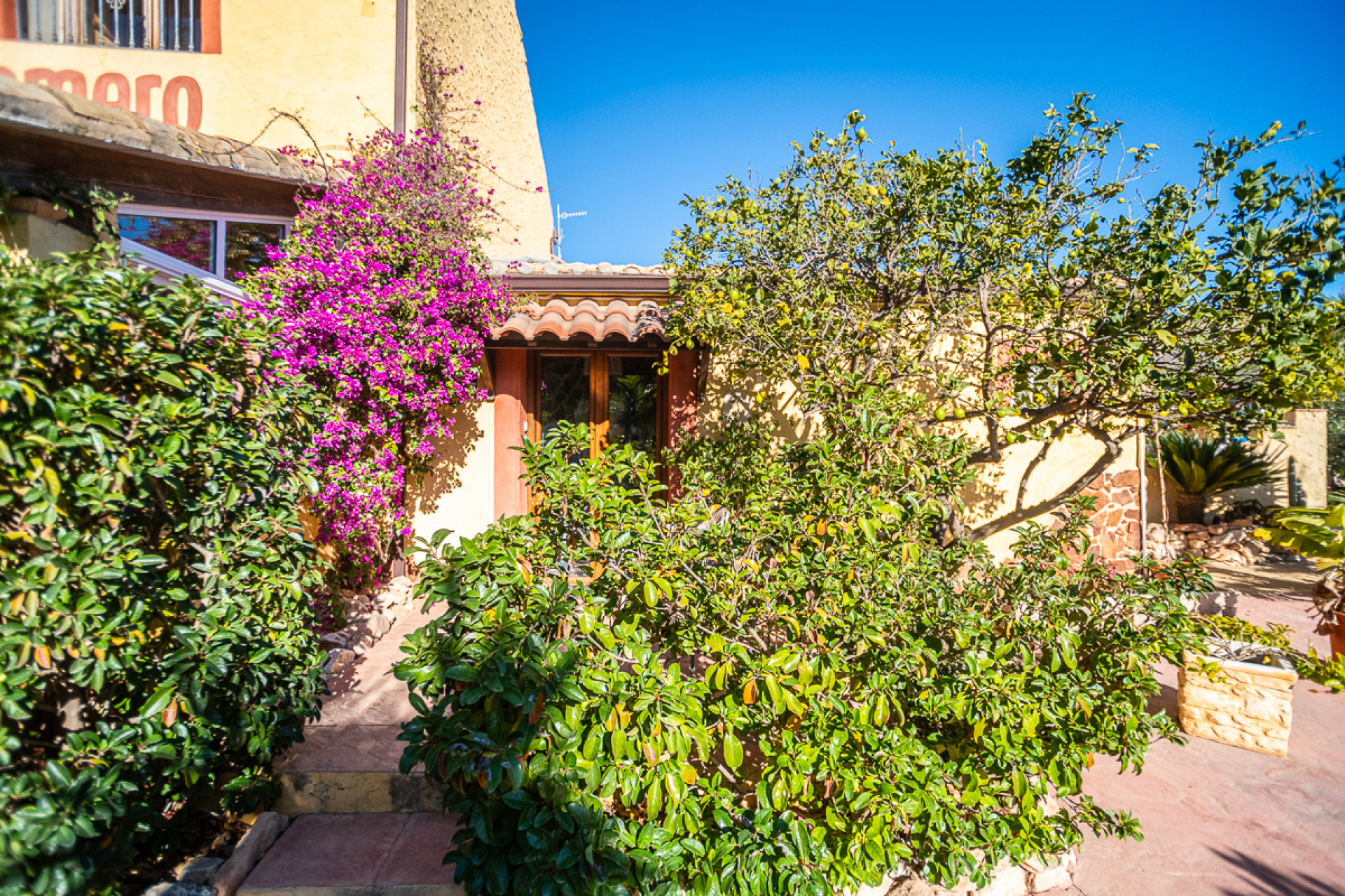 Herverkoop - Reclame - Hondón de las Nieves