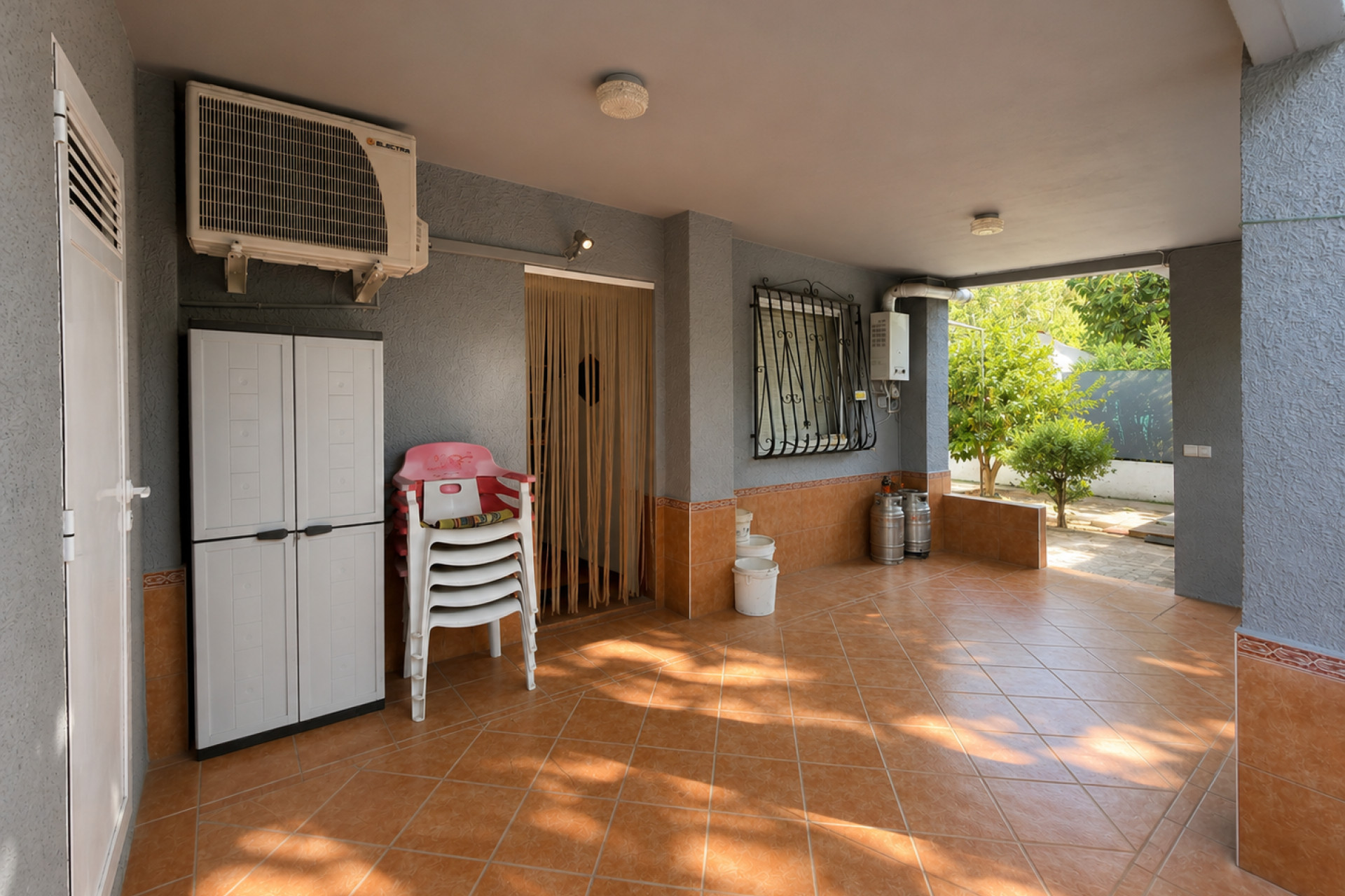 Herverkoop - Villa - Oliva - Oliva Nova