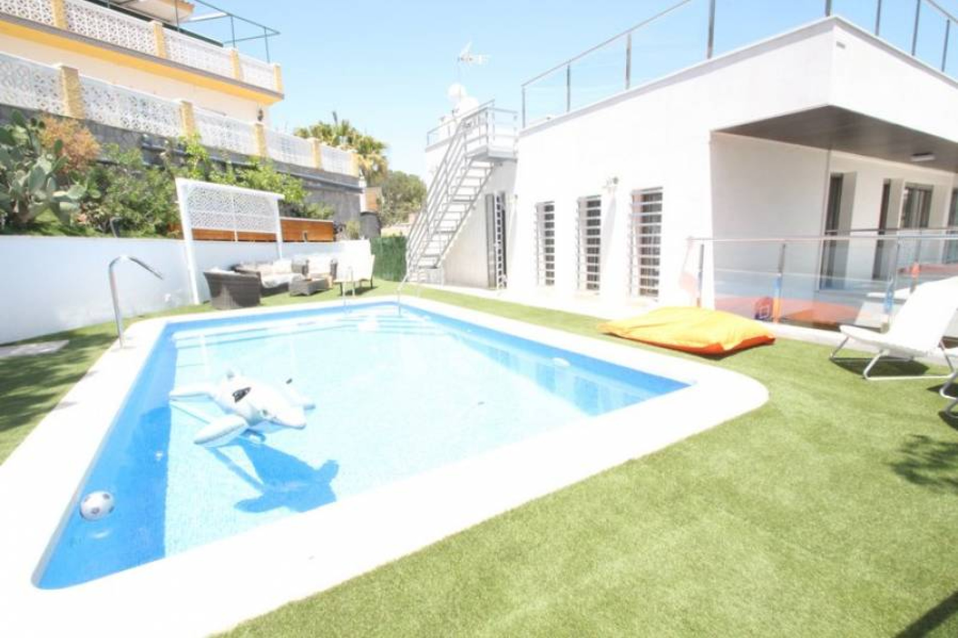 Herverkoop - Villa - Orihuela Costa - Campoamor