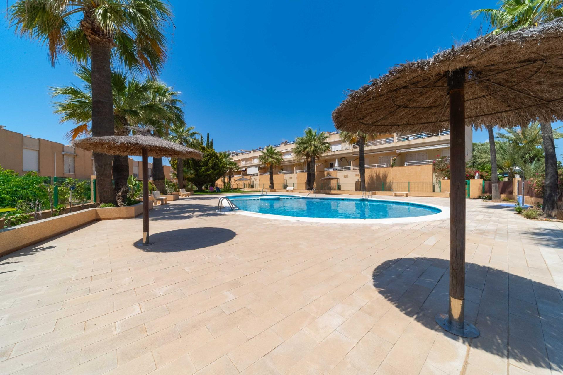 Herverkoop - Villa - Orihuela Costa - Campoamor