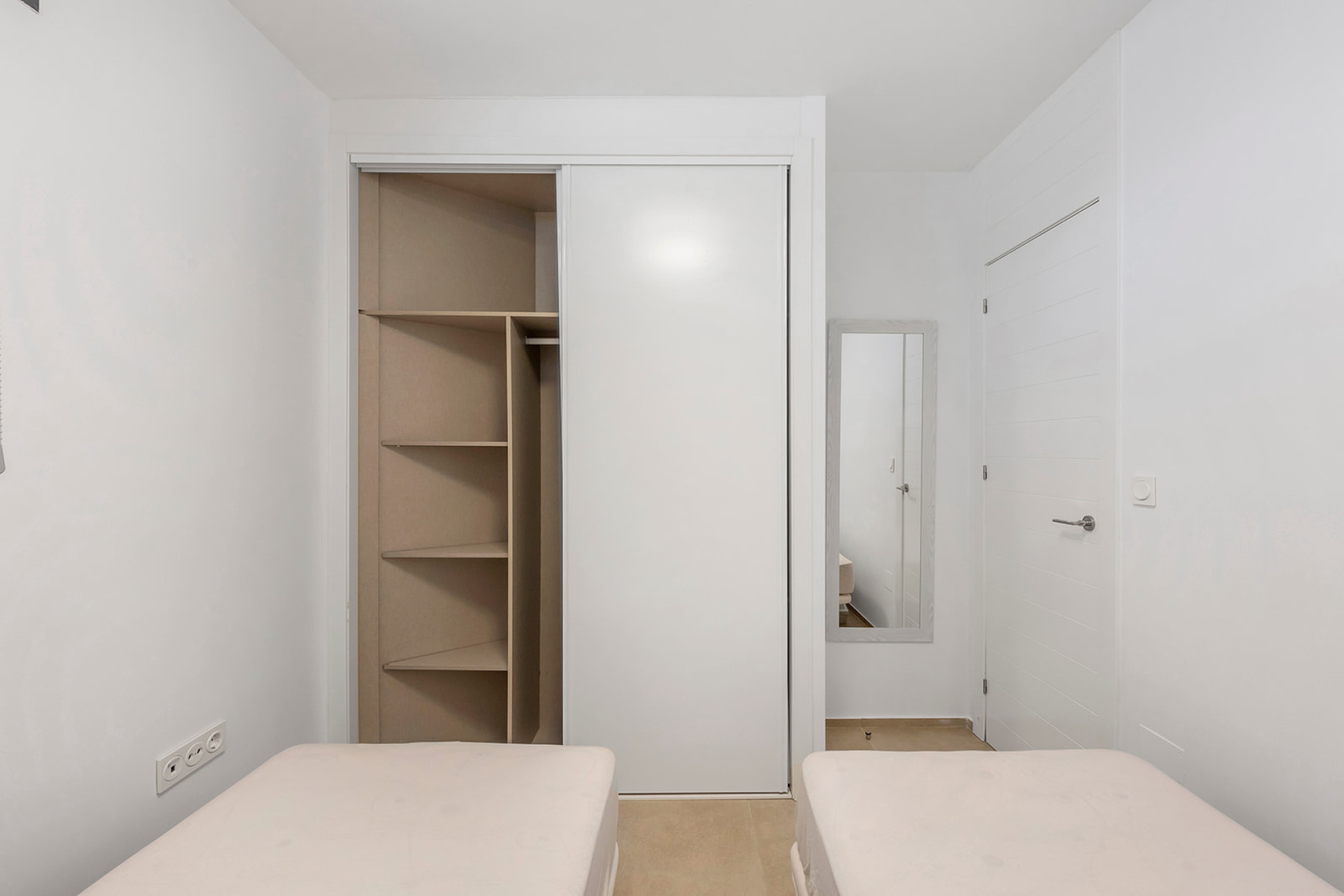 Herverkoop - Villa - Orihuela Costa - La Zenia