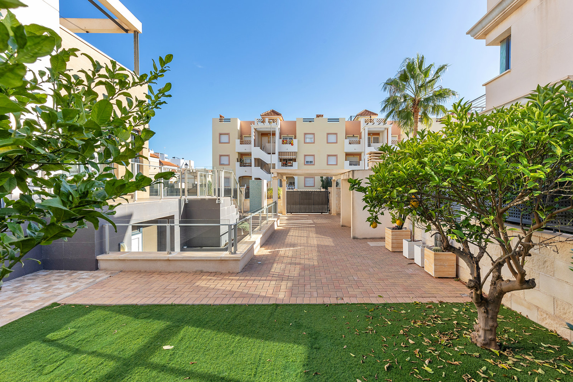 Herverkoop - Villa - Orihuela Costa - La Zenia