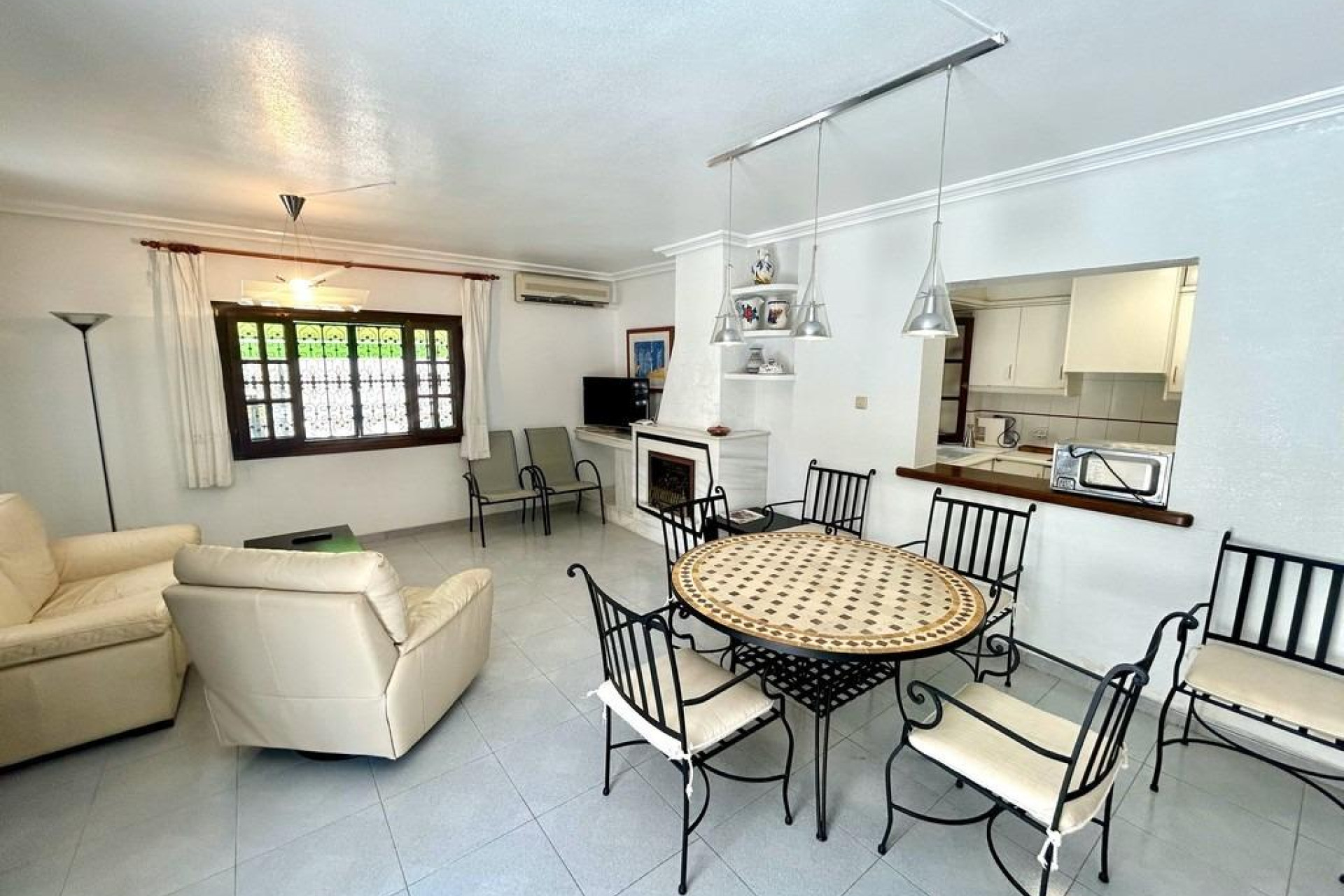 Herverkoop - Villa - Orihuela Costa - La Zenia