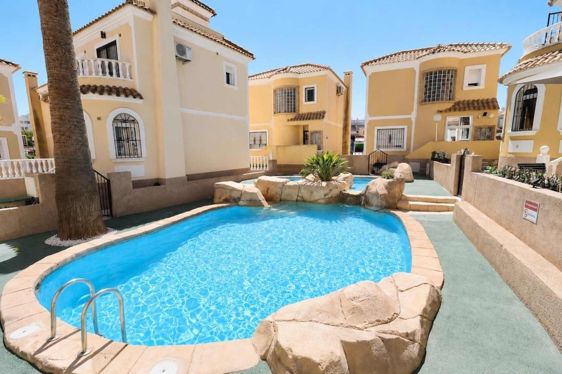 Herverkoop - Villa - Orihuela Costa - Las Filipinas