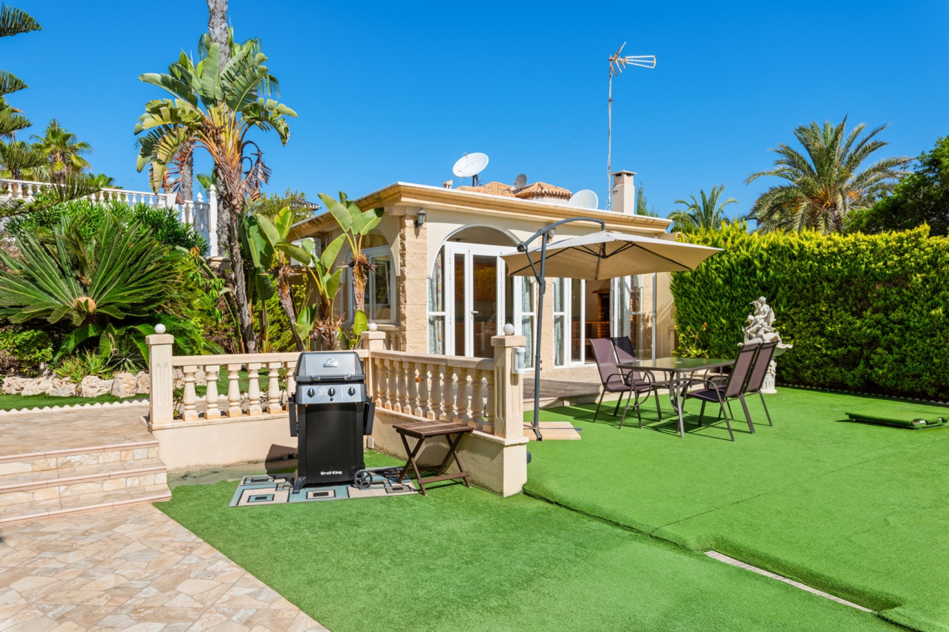 Herverkoop - Villa - Orihuela Costa - Playa Flamenca