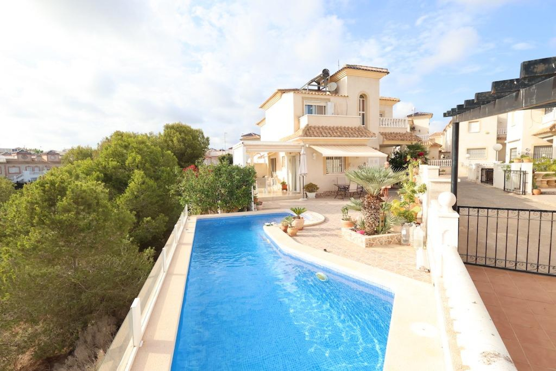 Herverkoop - Villa - Orihuela Costa - Playa Flamenca