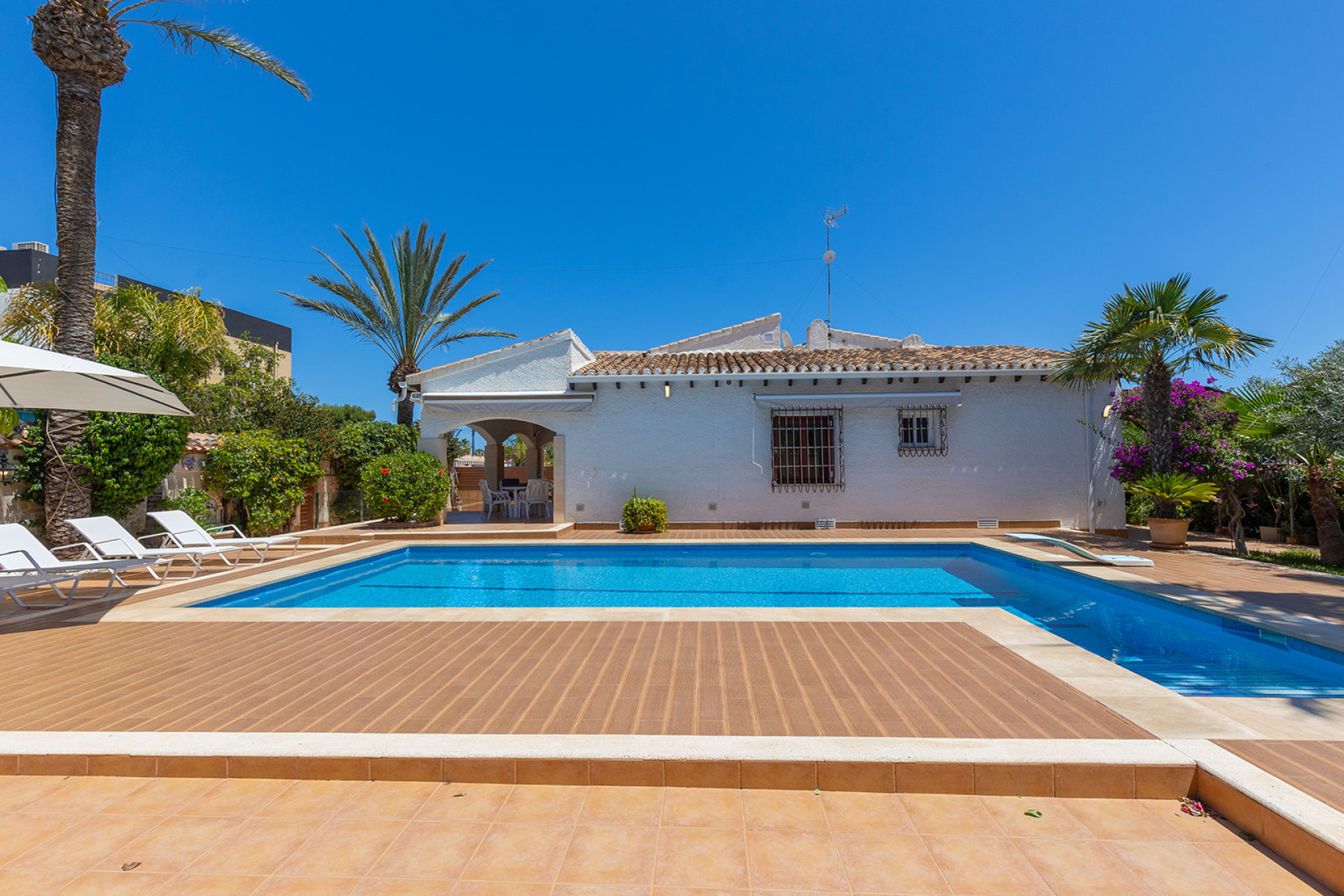 Herverkoop - Villa - Orihuela Costa - Punta Prima