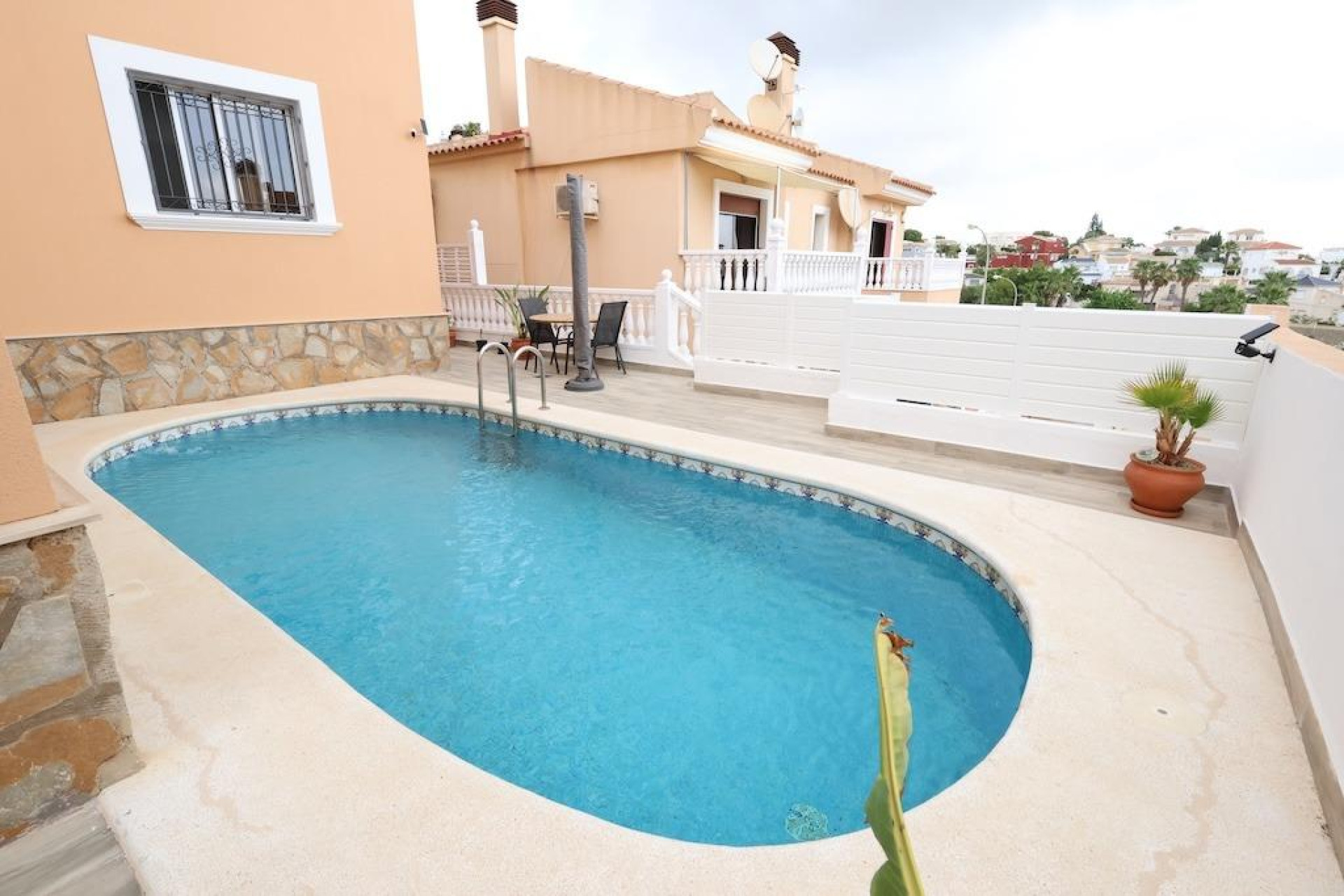 Herverkoop - Villa - San Miguel de Salinas - Las filipinas