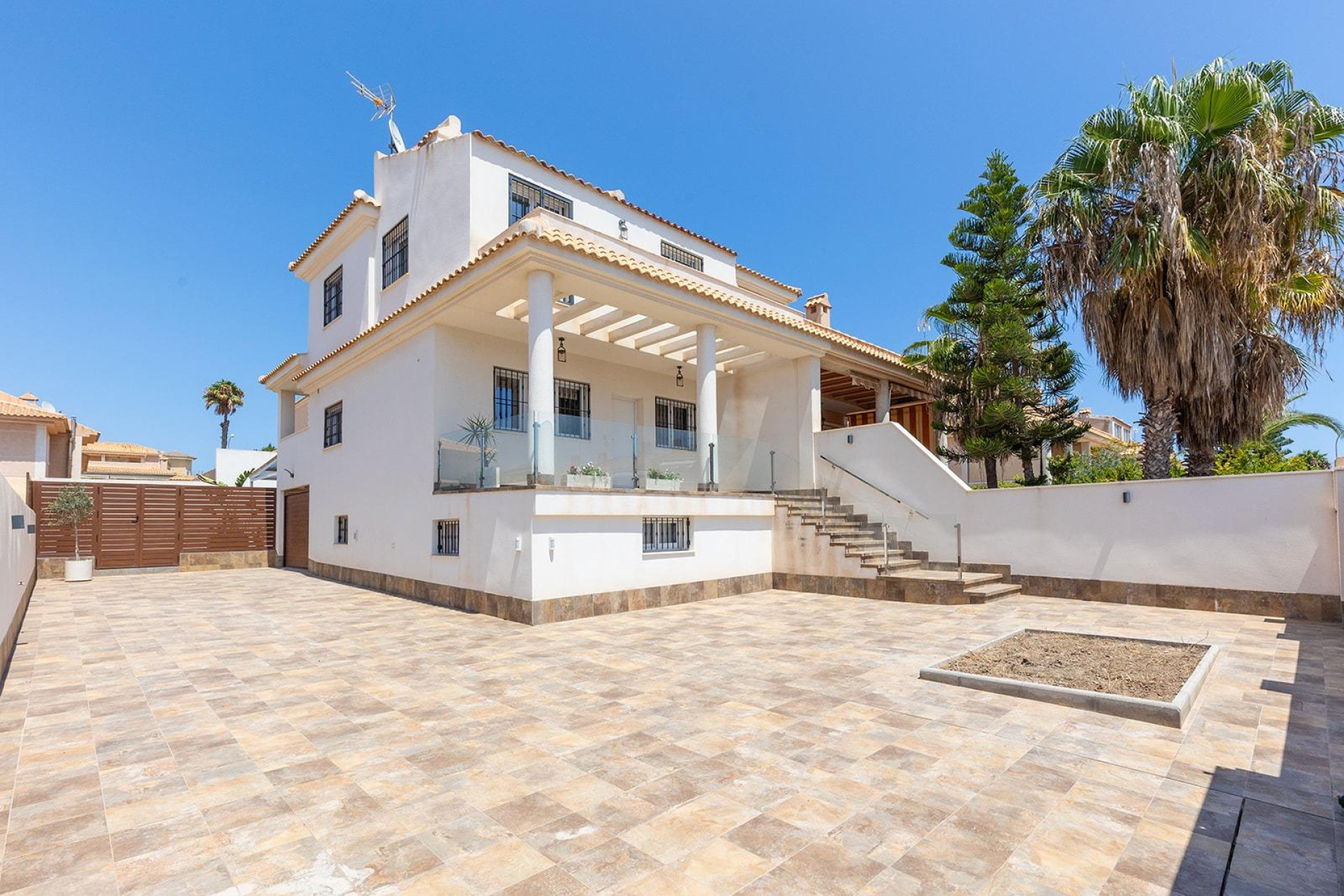 Herverkoop - Villa - Torrevieja - Aguas Nuevas
