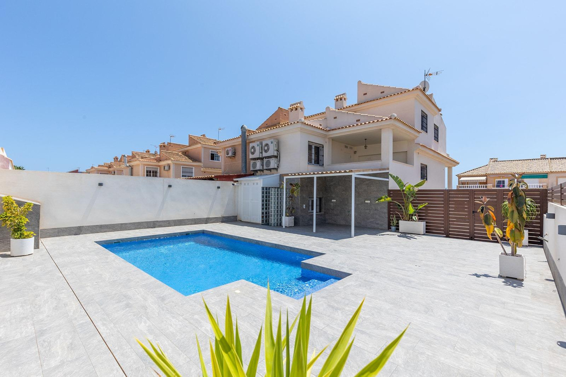 Herverkoop - Villa - Torrevieja - Aguas Nuevas