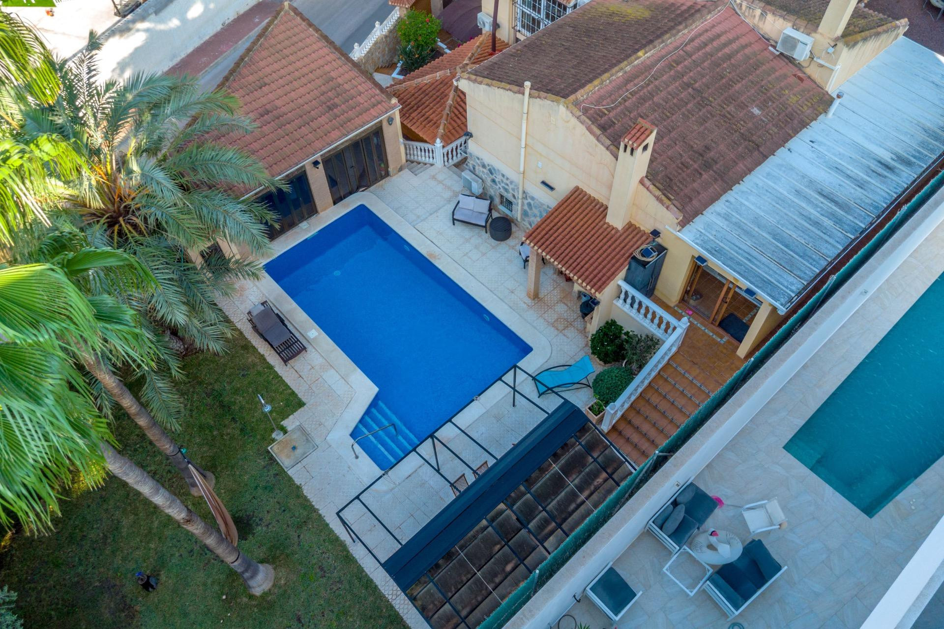 Herverkoop - Villa - Torrevieja - Los Balcones