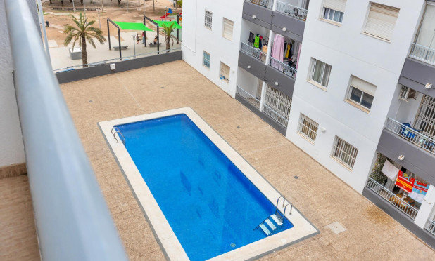 Mieszkanie w bloku - Odsprzedaż - Torrevieja - El Molino
