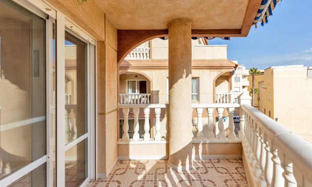 Mieszkanie w bloku - Odsprzedaż - Torrevieja - La Mata