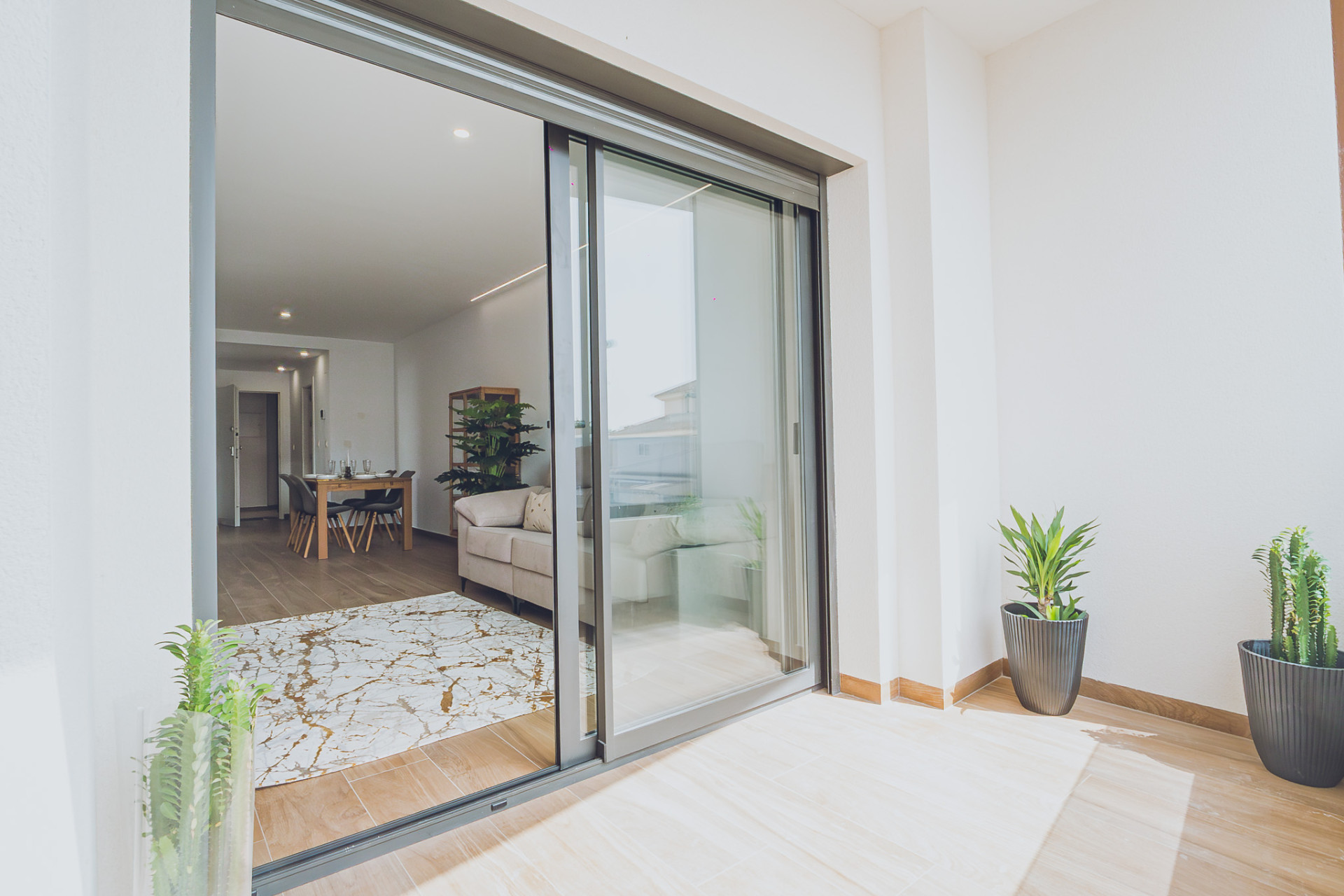 Neue Gebäude - Penthouse - Redován