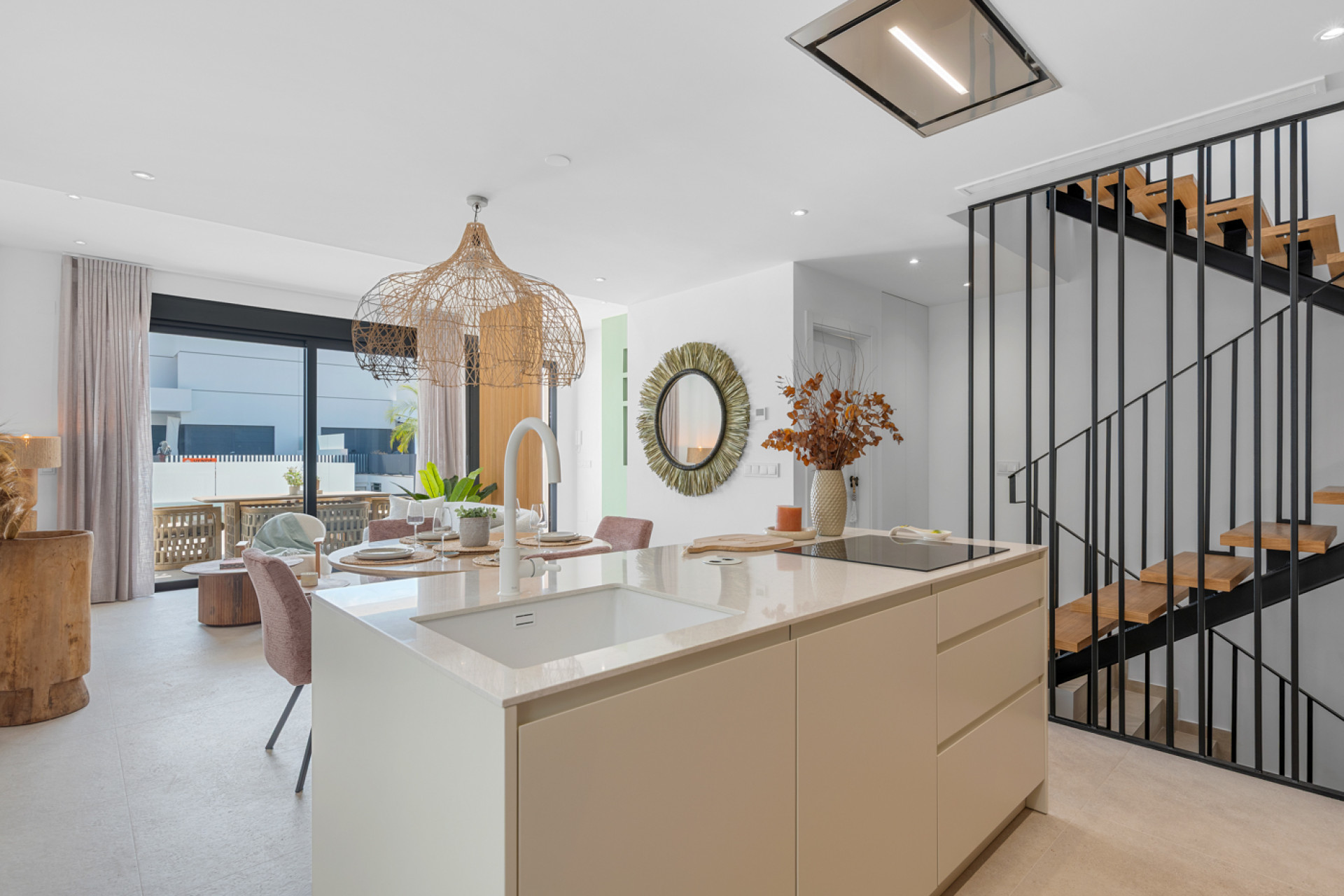 Neue Gebäude - Stadthaus - Dolores