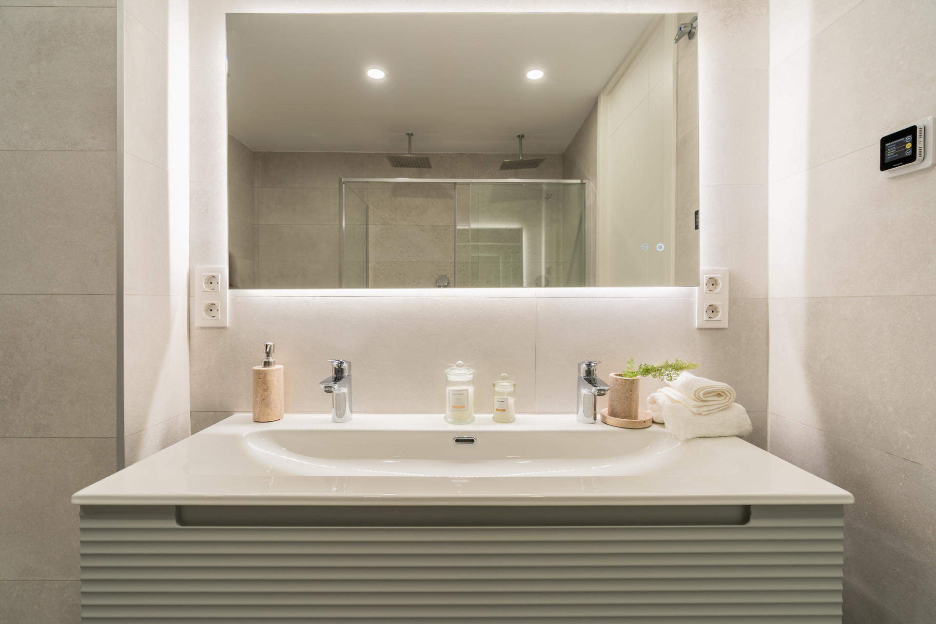 Neue Gebäude - Stadthaus - La Nucía