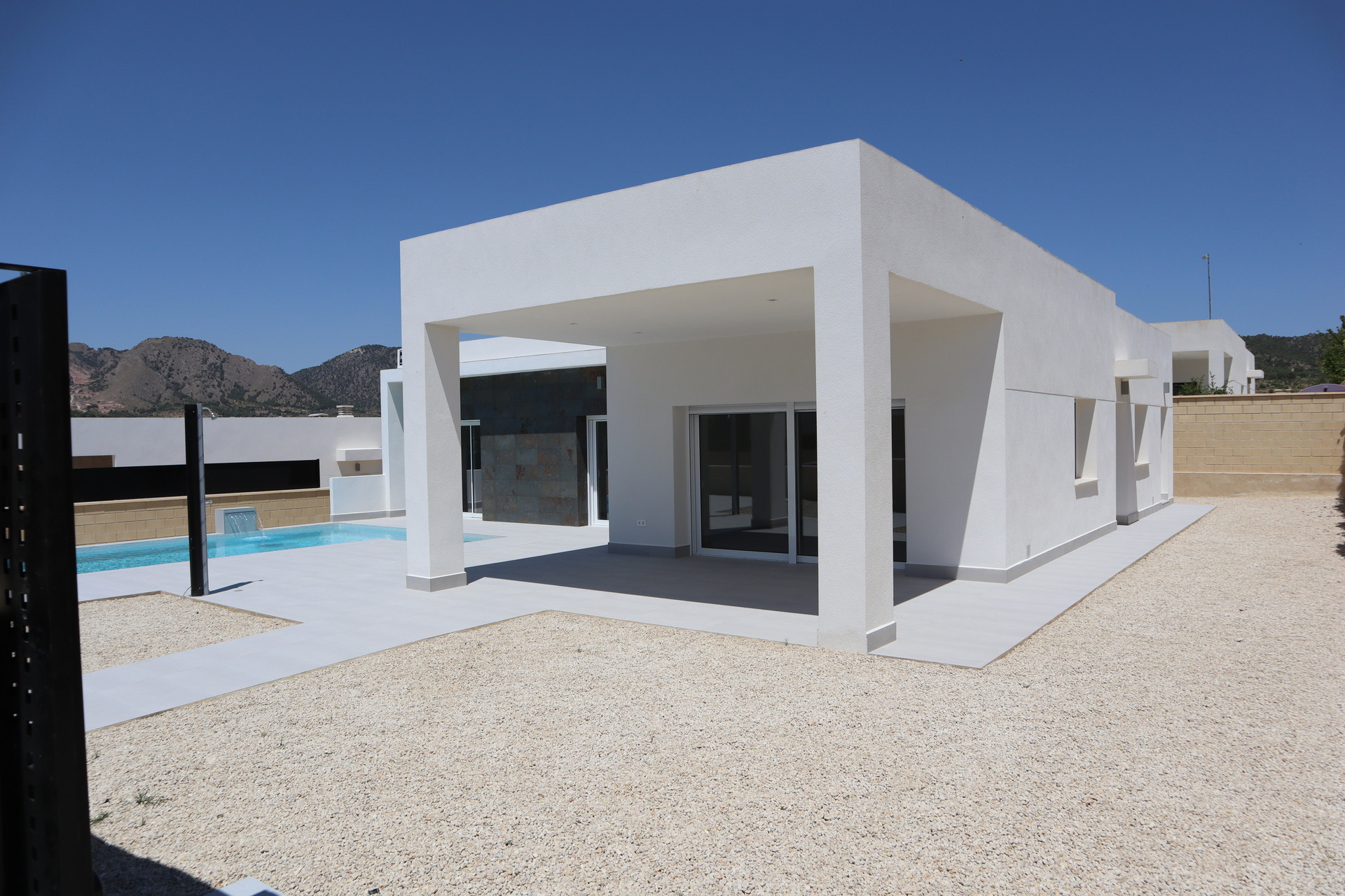 Neue Gebäude - Stadthaus - La Romana