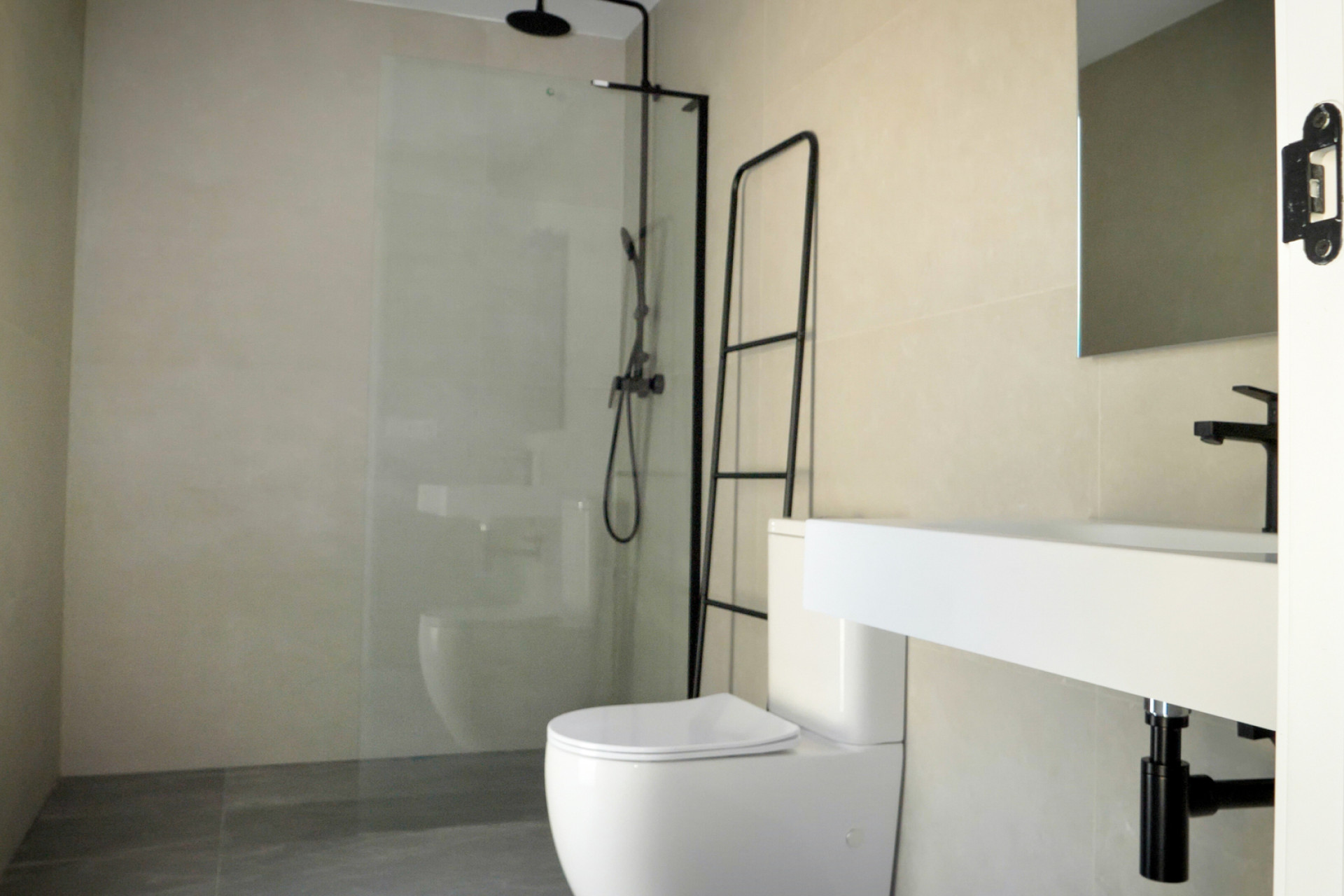 Neue Gebäude - Stadthaus - Polop