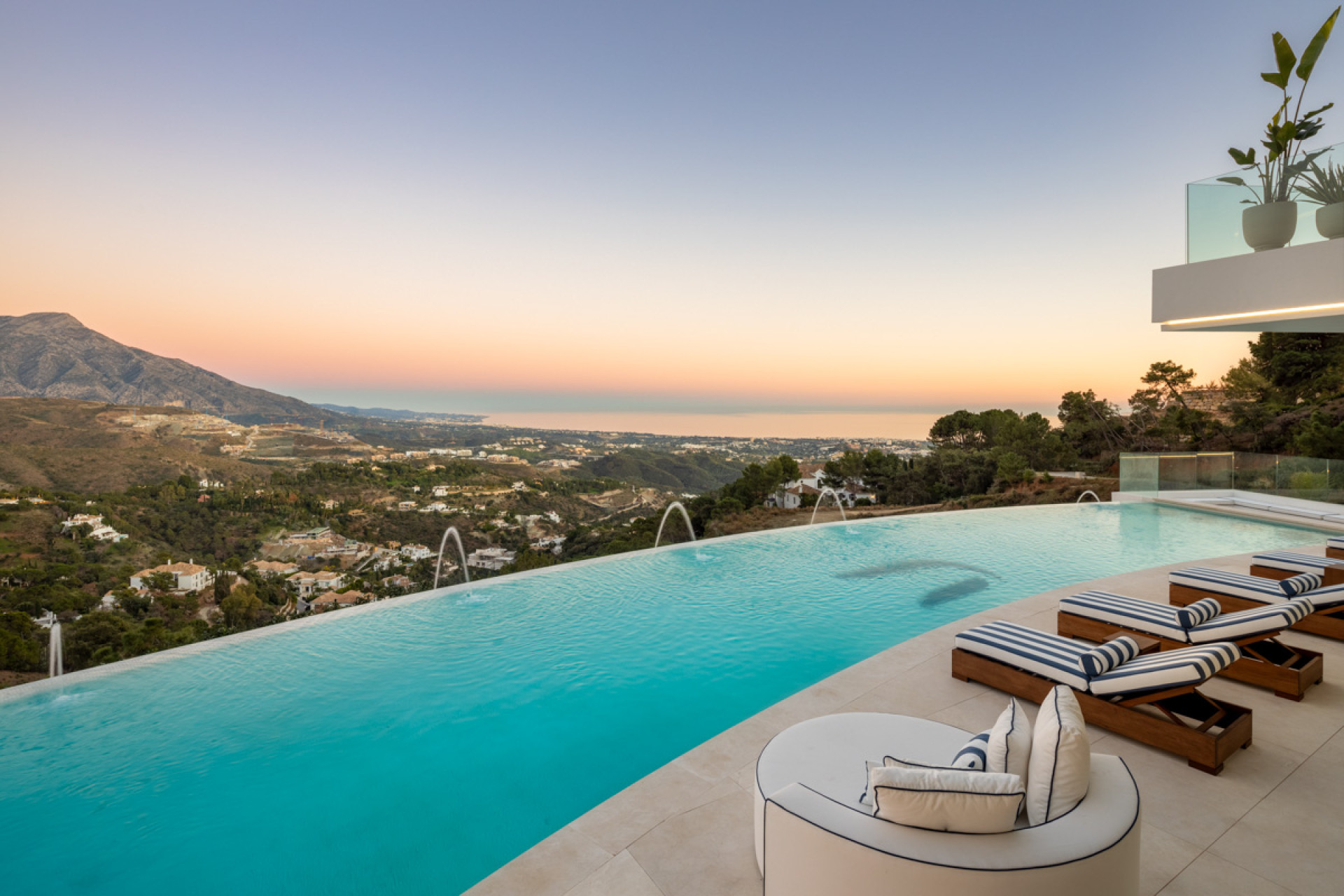 Neue Gebäude - Villa - El Madroñal