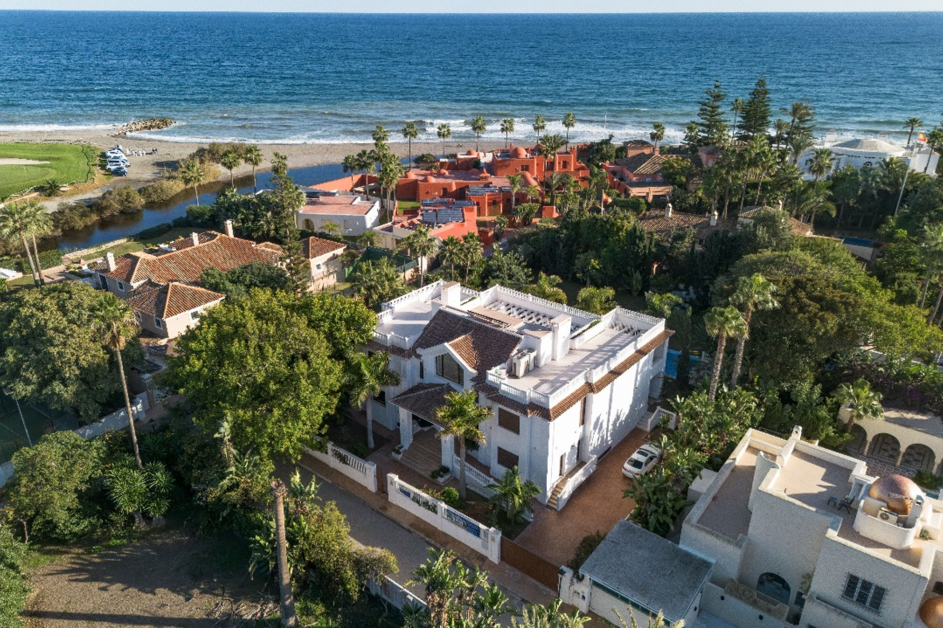 Neue Gebäude - Villa - Estepona