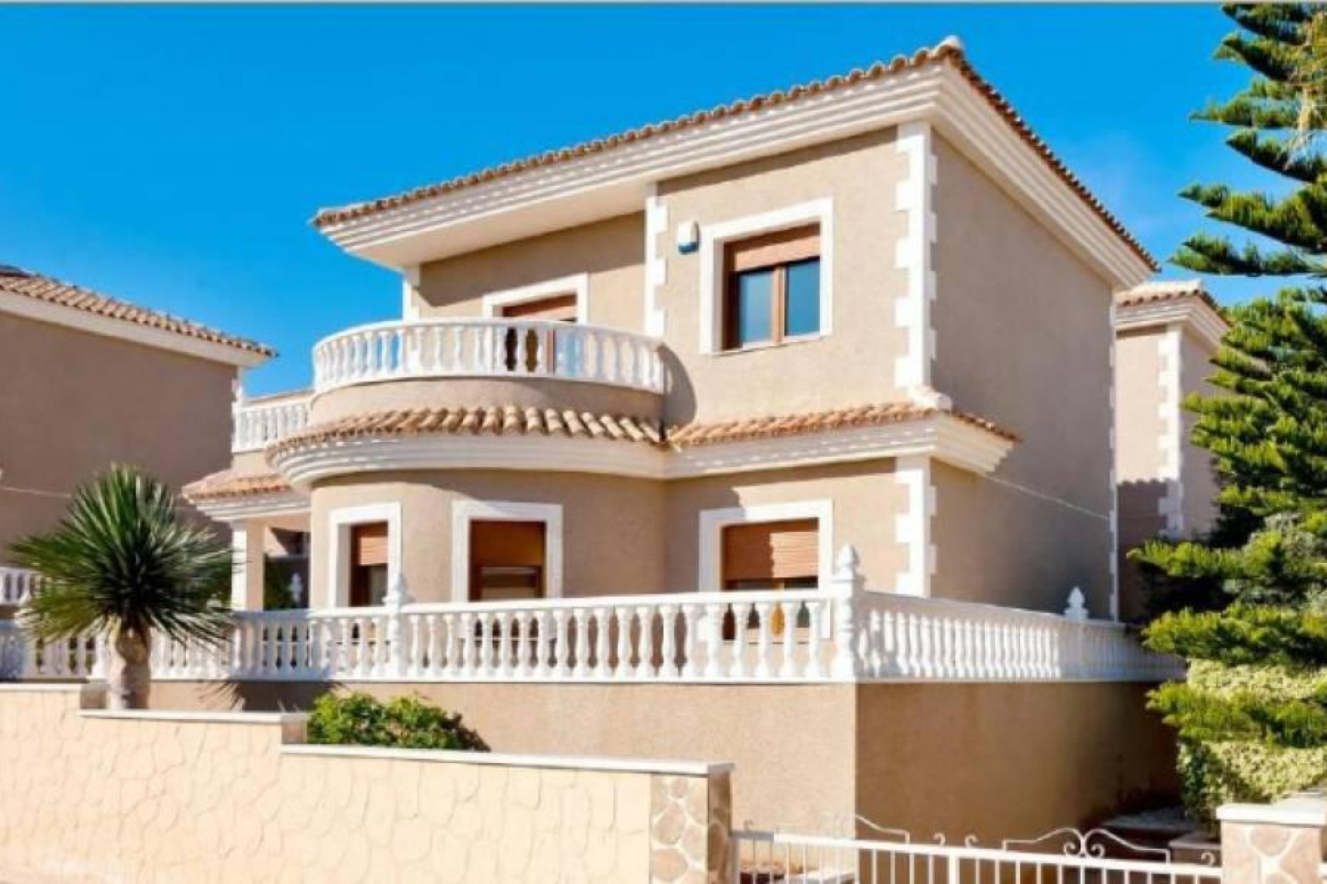 Neue Gebäude - Villa - Torrevieja - Los Altos