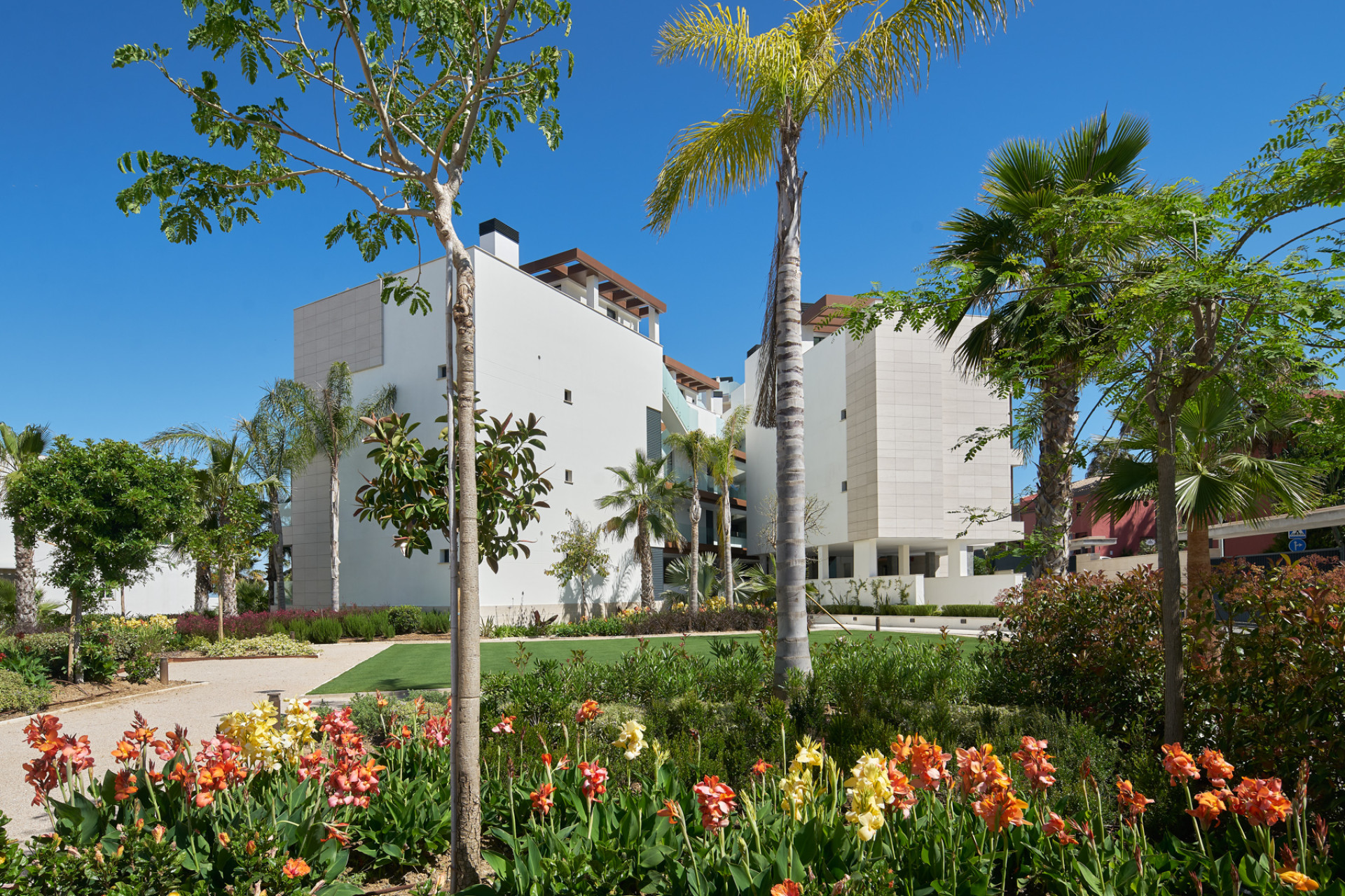 New Build - Apartment / flat - Estepona