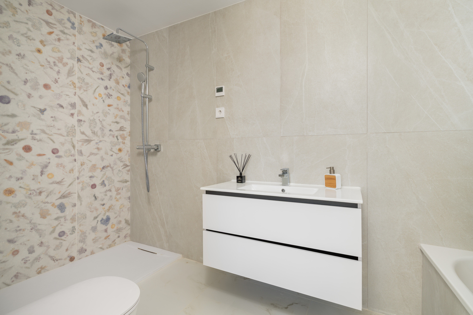 New Build - Apartment / flat - Estepona