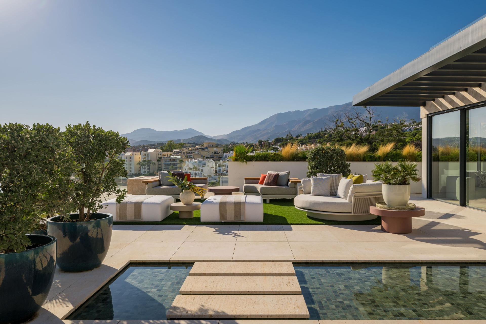 New Build - Apartment / flat - Estepona