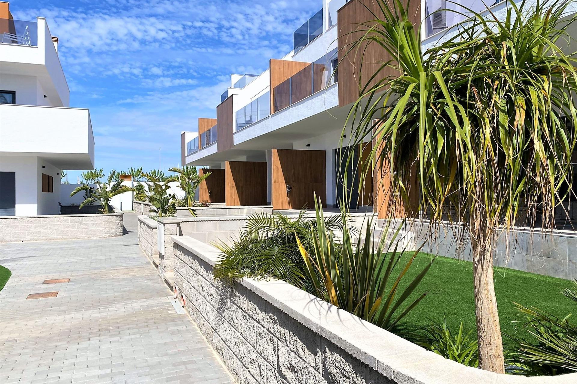 New Build - Townhouse - Pilar de la Horadada - Polideportivo