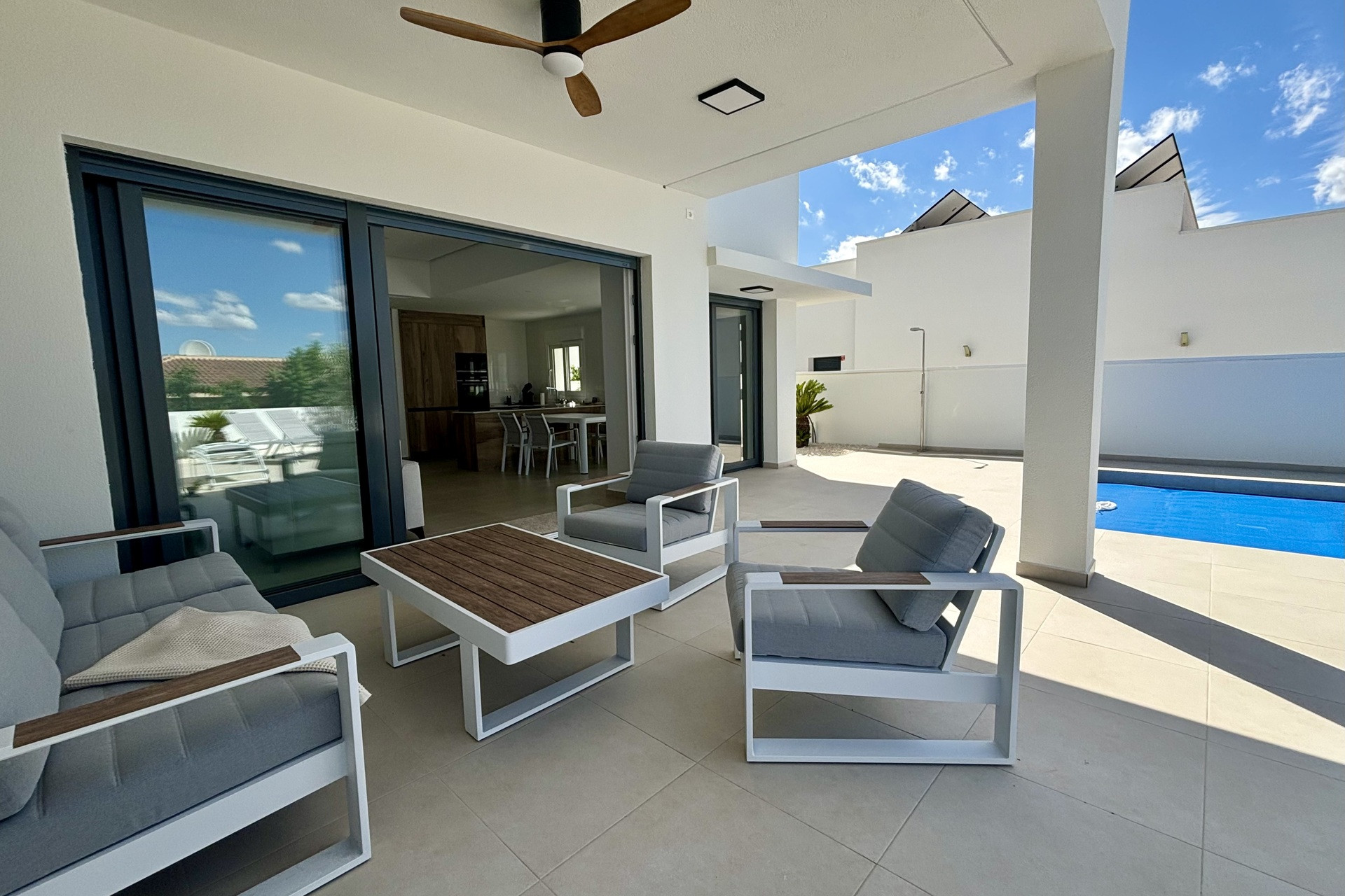 Nouvelle construction - Villa - Benijofar