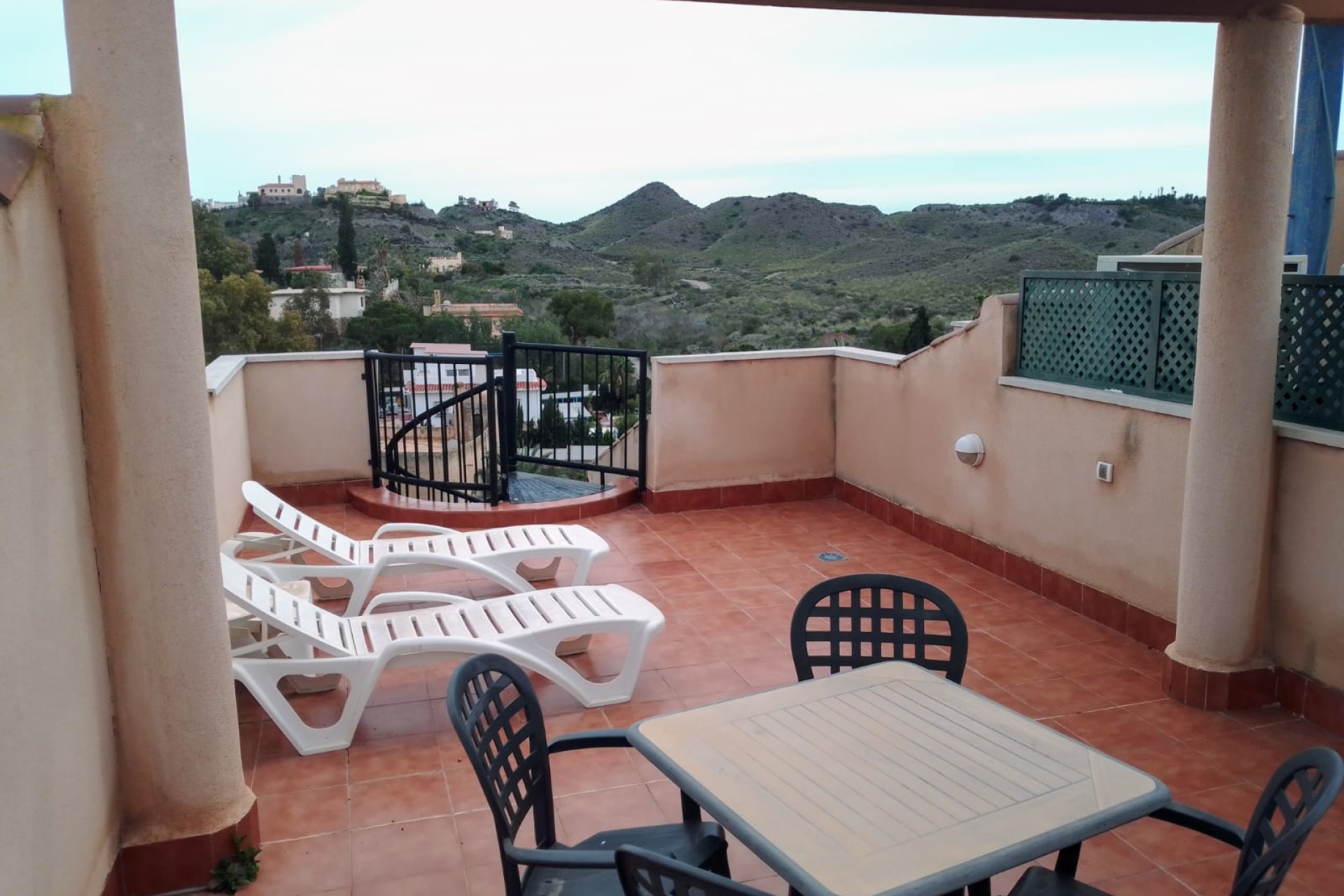 Nowy budynek - Daszek - Aguilas - Águilas