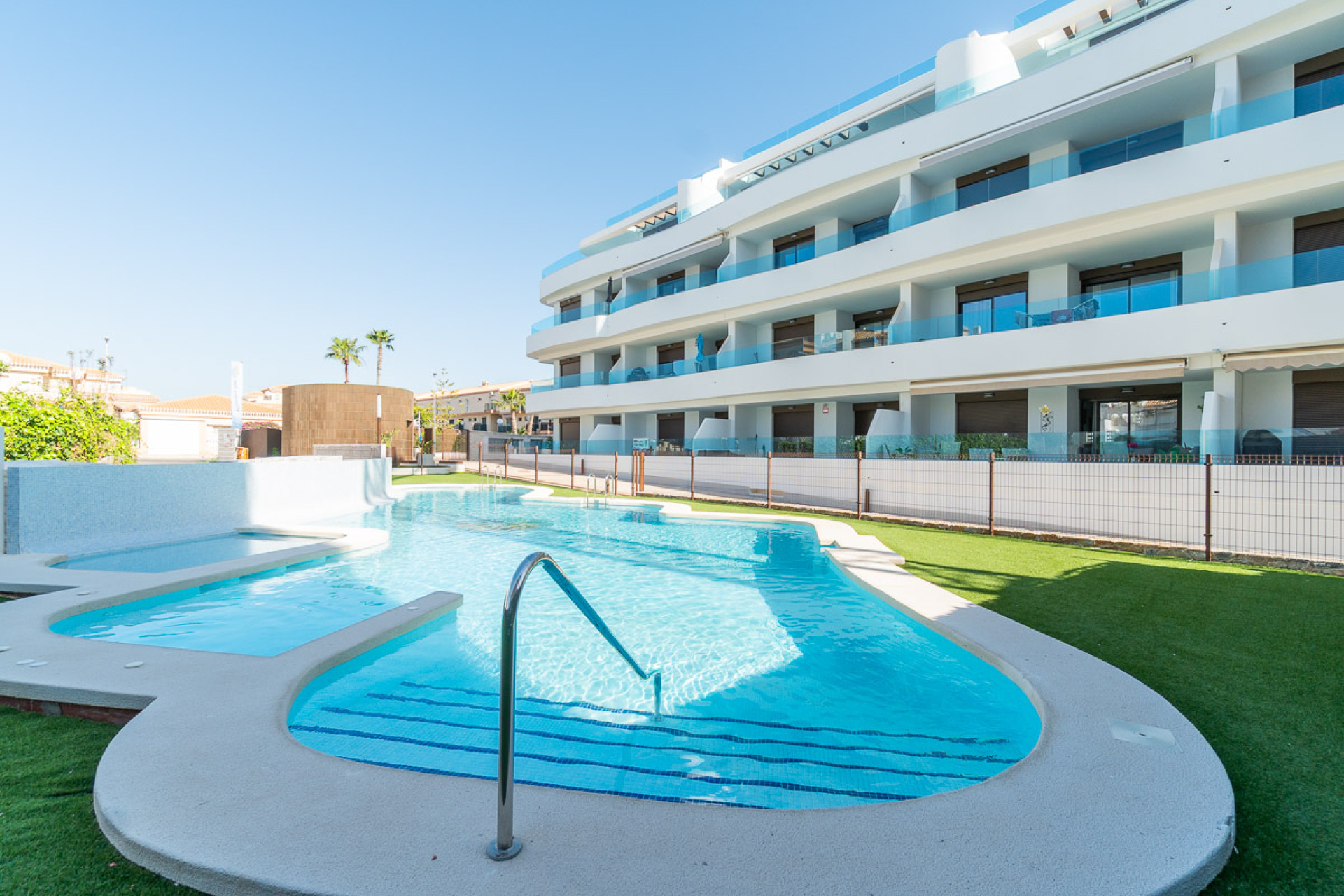 Nowy budynek - Daszek - Orihuela Costa