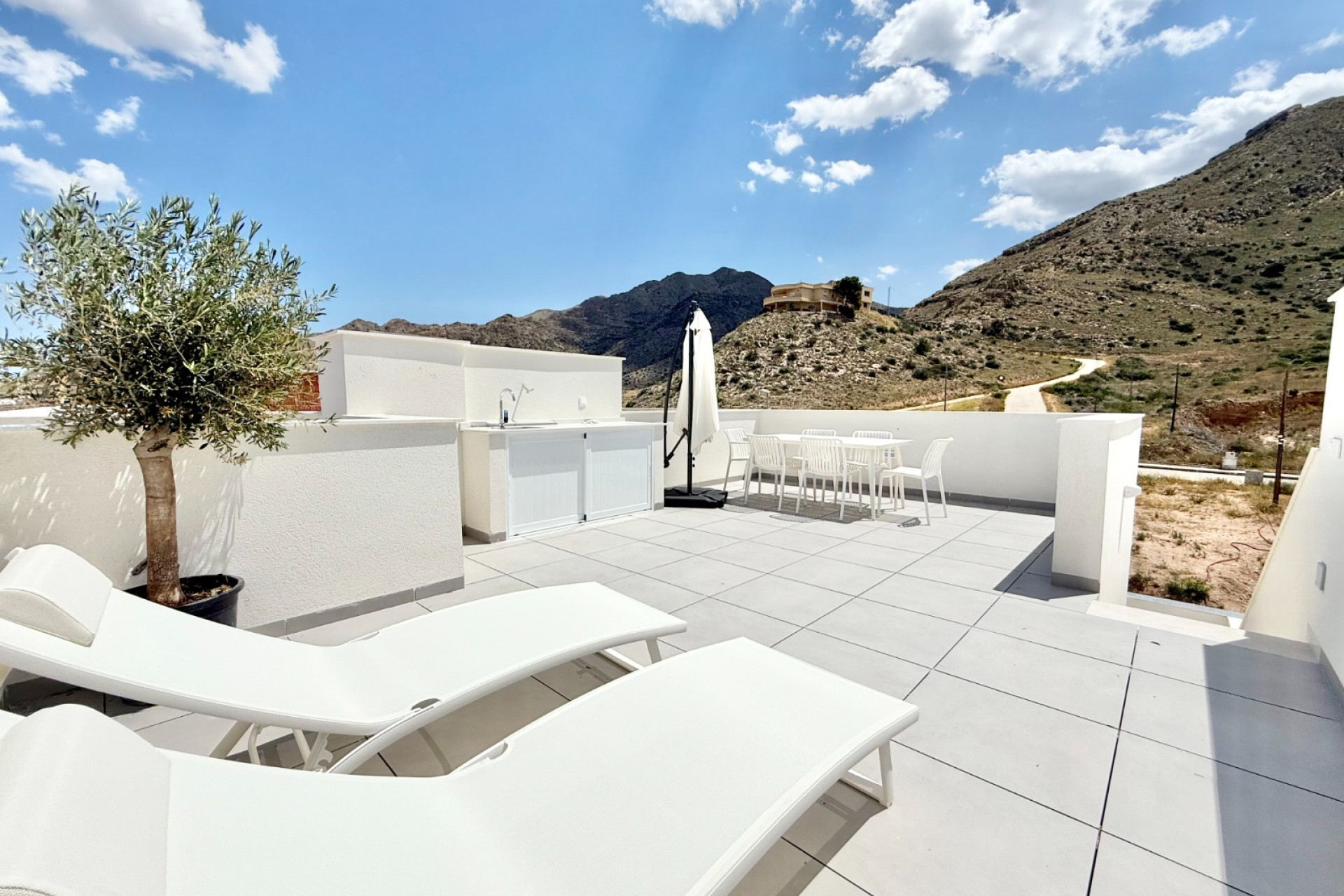 Nowy budynek - Kamienica - Cox