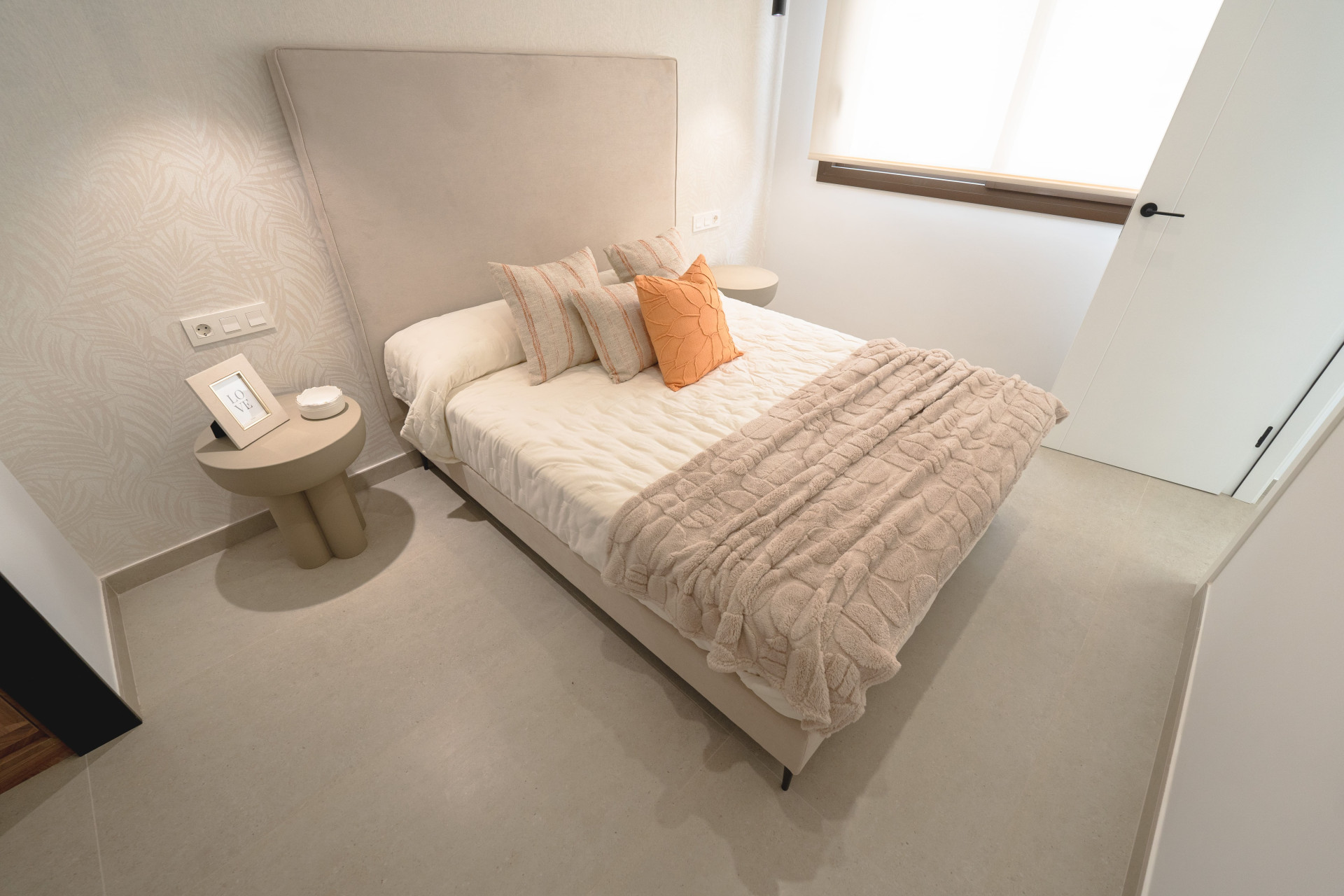 Nowy budynek - Kamienica - Heredades