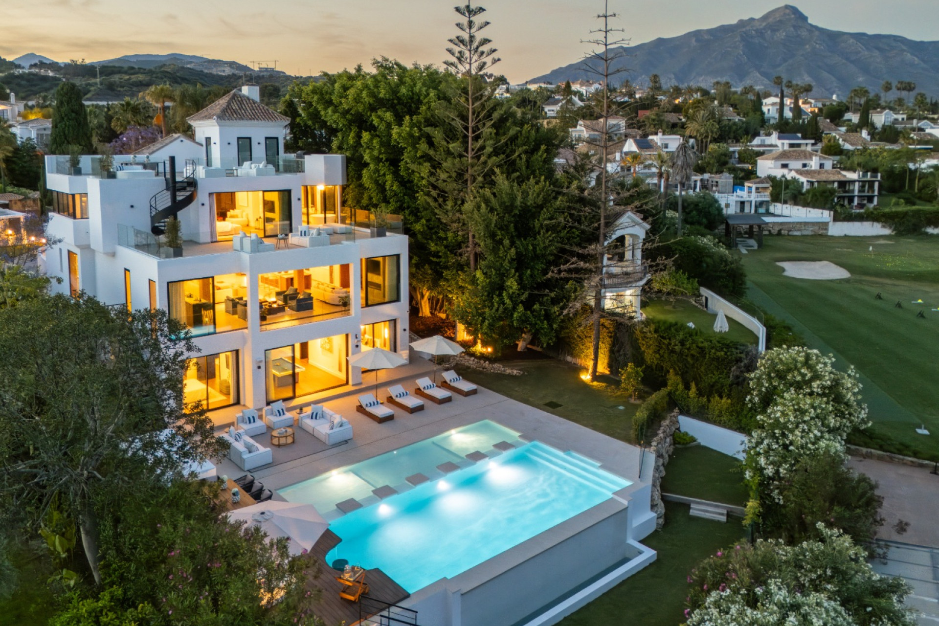 Nowy budynek - Villa - Marbella