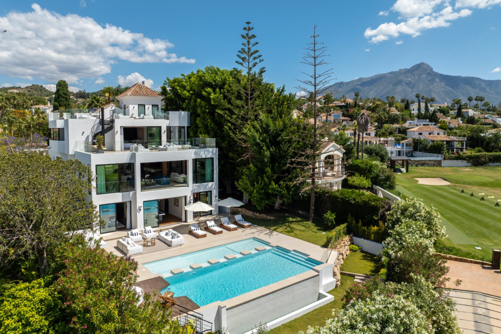 Nowy budynek - Villa - Marbella