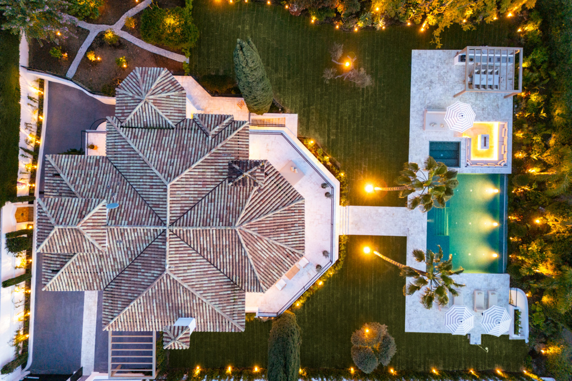 Nowy budynek - Villa - Marbella