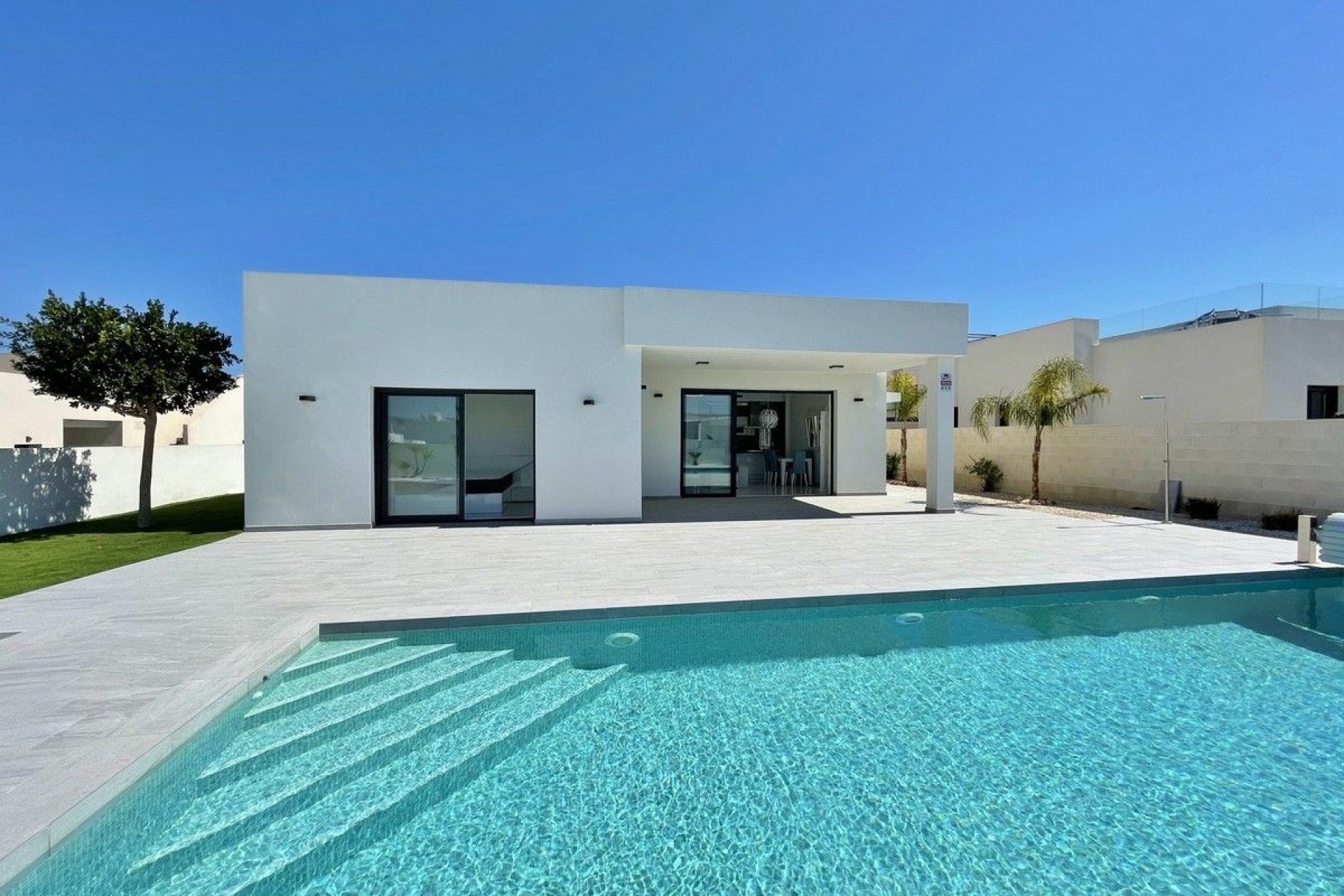 Nowy budynek - Villa - Rafal
