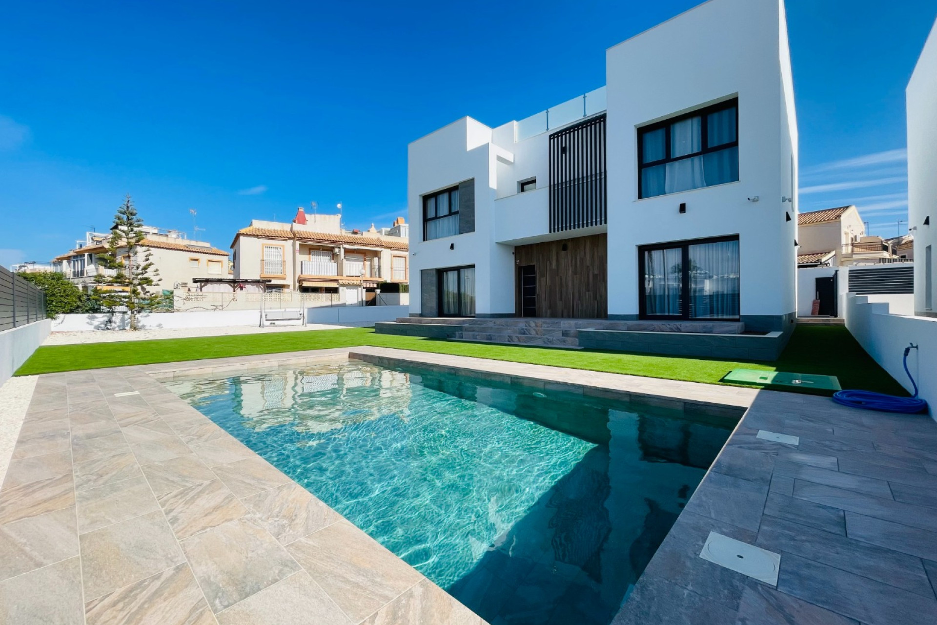 Nowy budynek - Villa - Torrevieja - torrevieja