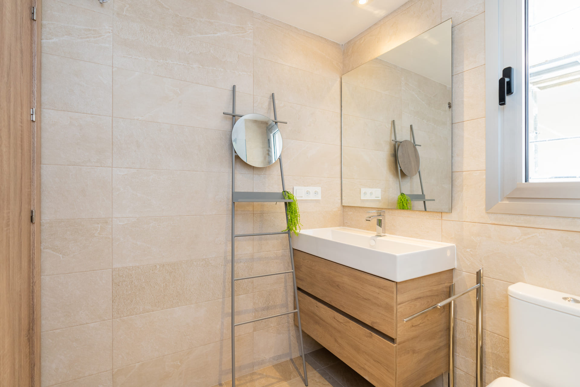 Obra nueva - Apartamento / piso - Estepona