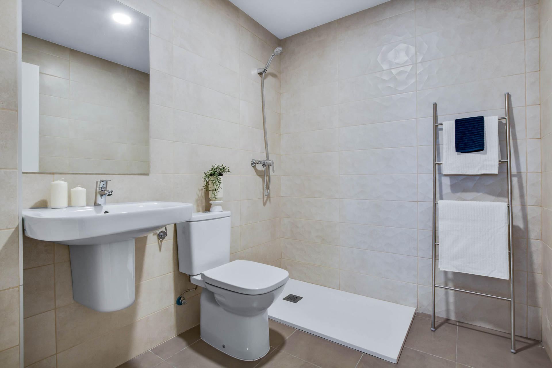 Obra nueva - Apartamento / piso - Las Lagunas de Mijas