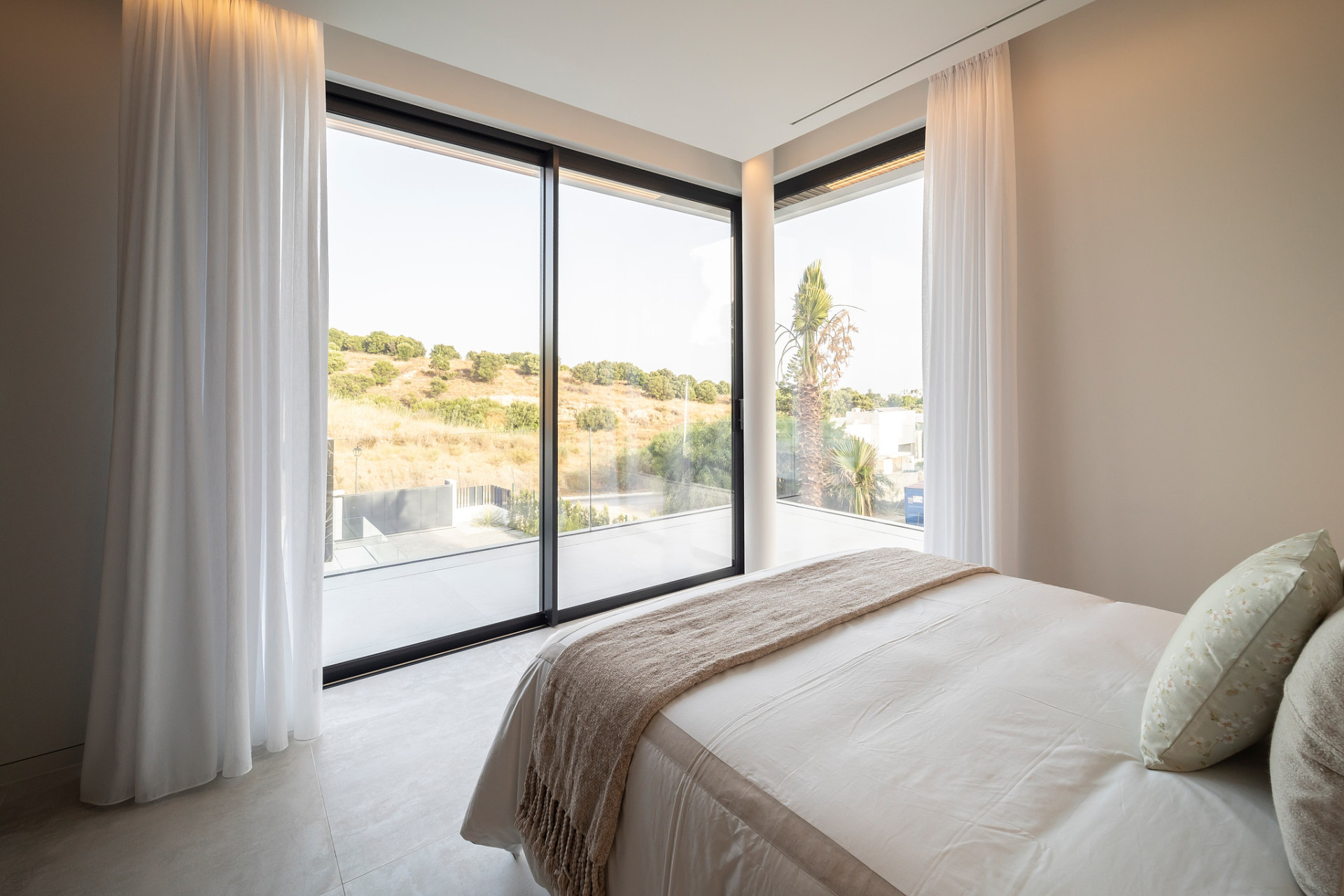 Obra nueva - Villa - El Paraíso