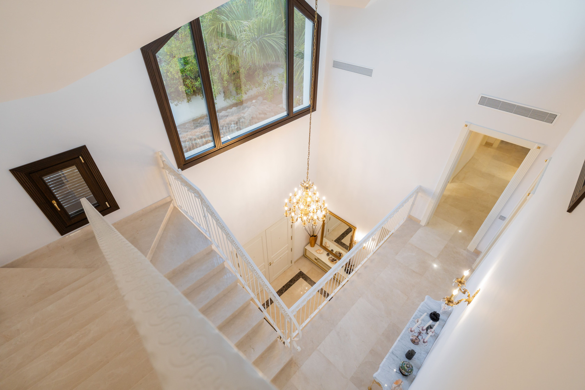 Obra nueva - Villa - Estepona