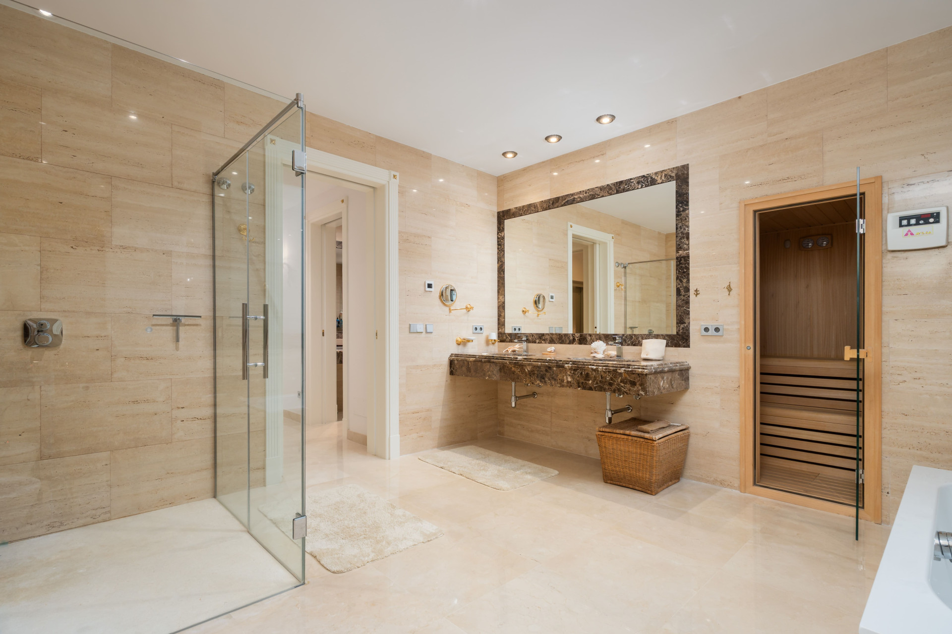 Obra nueva - Villa - Estepona