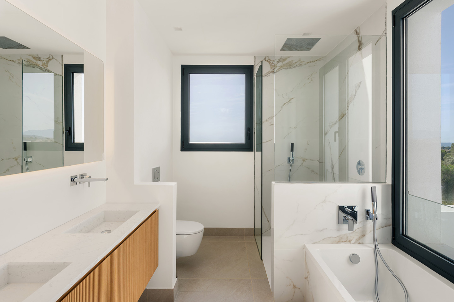 Obra nueva - Villa - Estepona