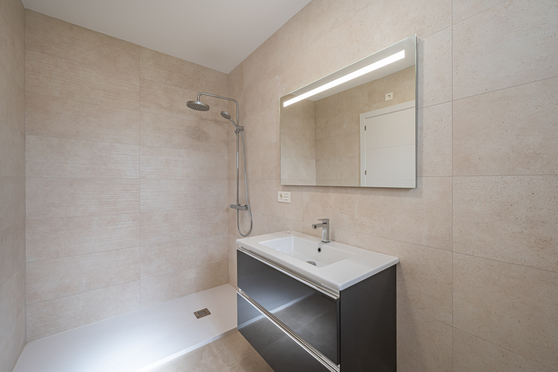 Obra nueva - Villa - Viñuela